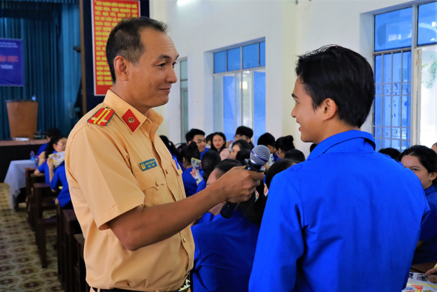 Trường Dự bị Đại học Dân tộc Trung ương Nha Trang: Tuyên truyền, phổ biến, giáo dục pháp luật về an toàn giao thông cho đoàn viên, thanh niên
