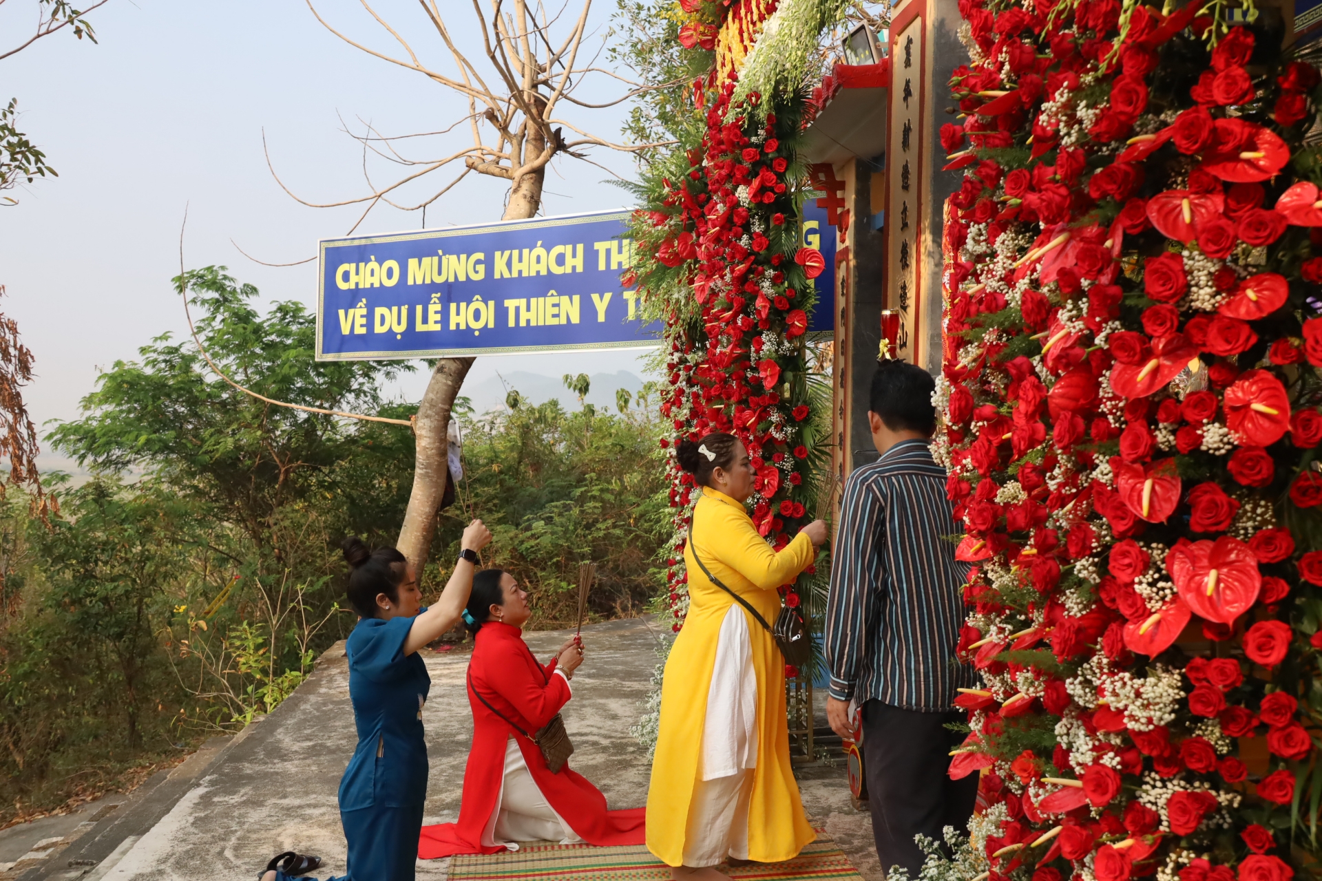 People expressing their gratitude to the Holy Mother
