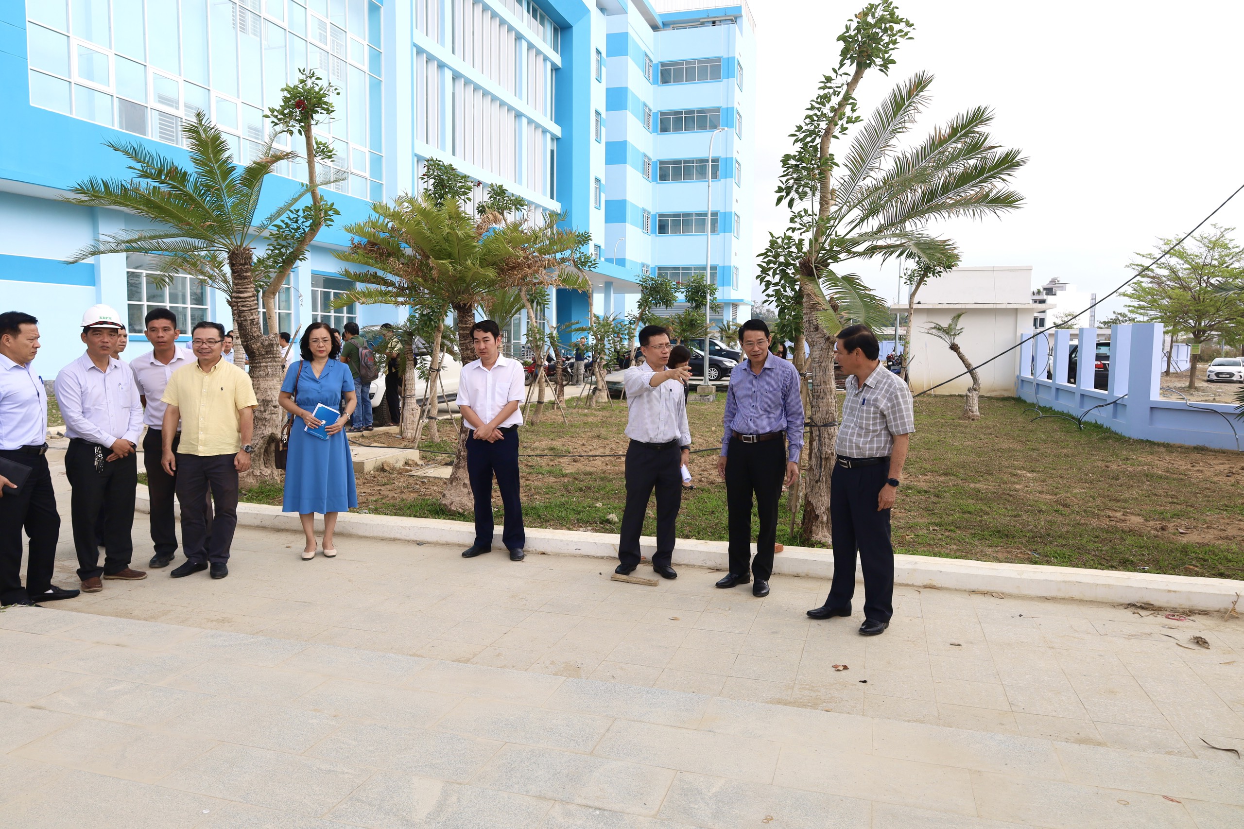 Ông Đinh Văn Thiệu - Phó Chủ tịch UBND tỉnh Khánh Hòa: Kiểm tra tiến độ thi công Bệnh viện Đa khoa Yersin Nha Trang