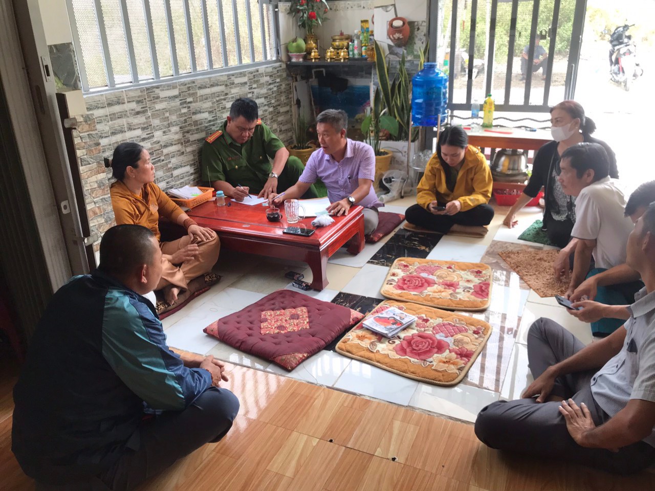 Lực lượng chức năng TP. Nha Trang kiểm tra hoạt động mê tin di đoan, sử dụng hình thức mê tín trong khám bệnh, chữa bệnh.