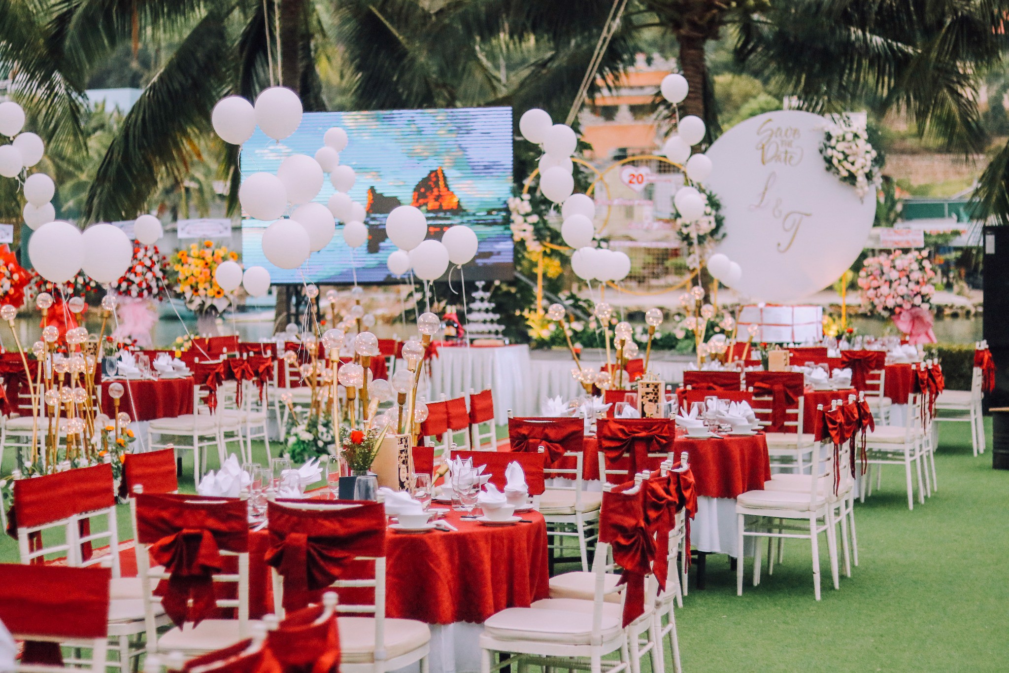 Champa khuyến mãi tiệc cưới: 10 bàn tặng 1 bàn