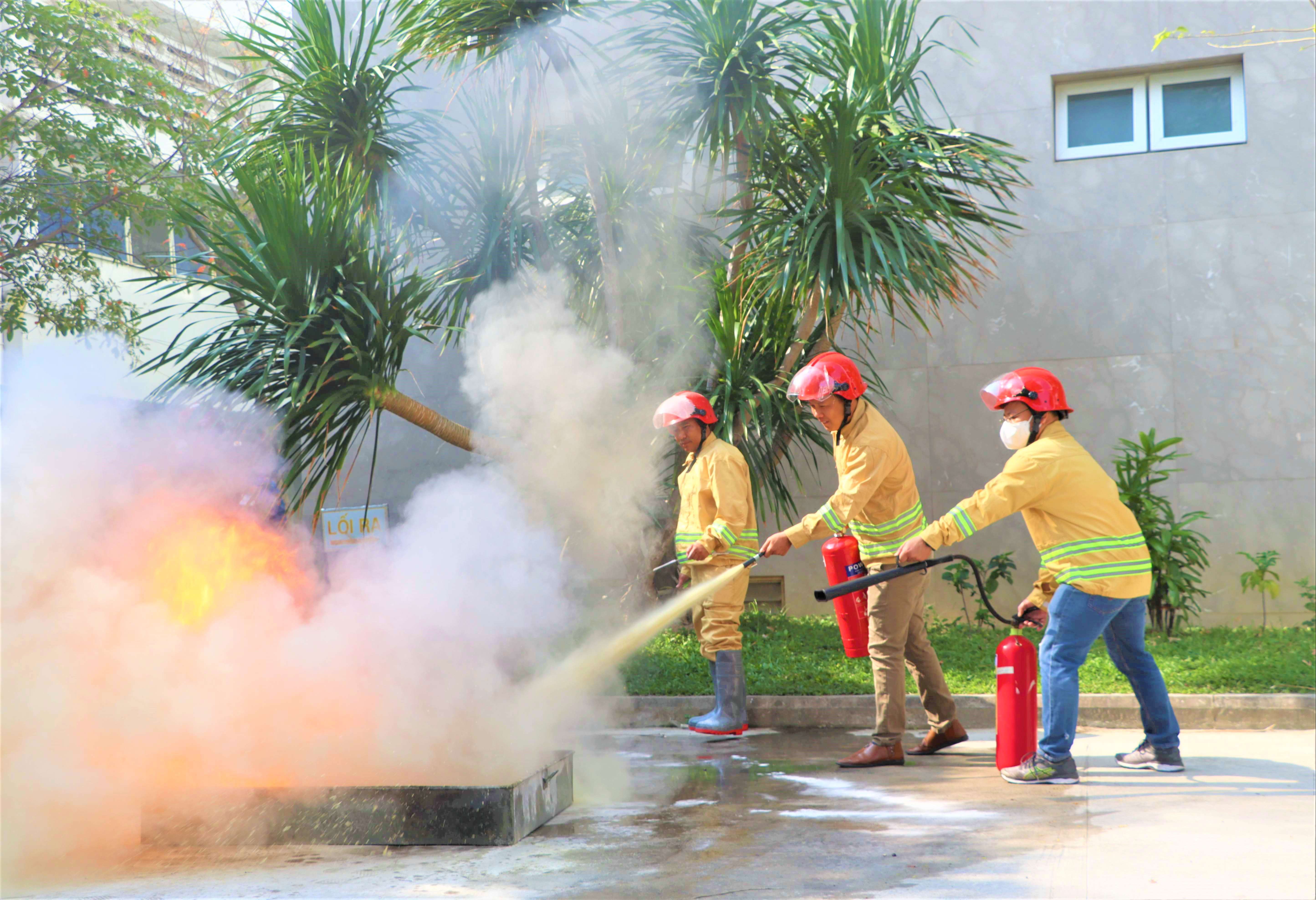 Các đơn vị trực thuộc PC Khánh Hòa diễn tập phương án phòng cháy chữa cháy năm 2023