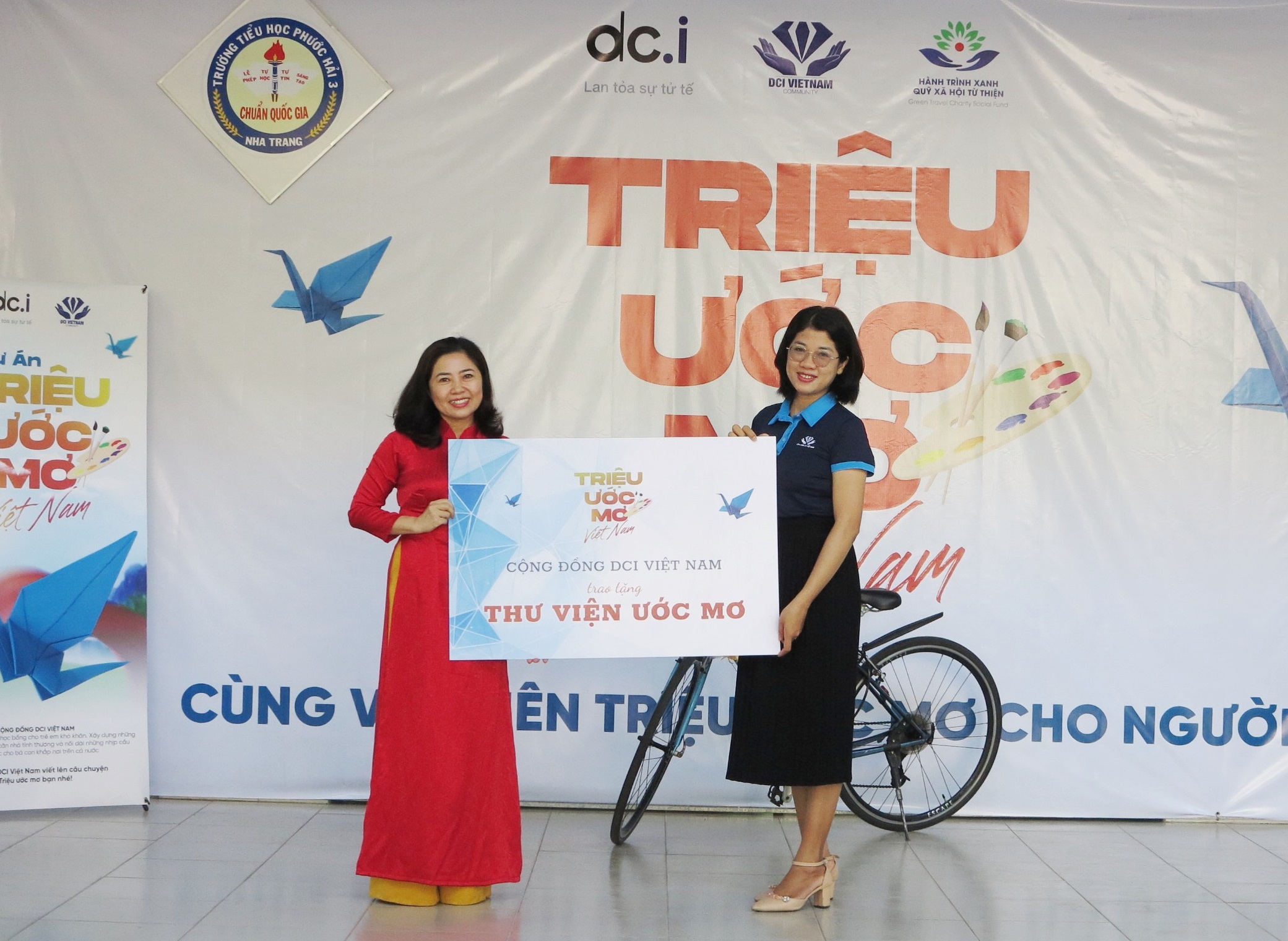 Cộng đồng DCI Việt Nam: Tặng hơn 300 đầu sách cho Trường Tiểu học Phước Hải 3