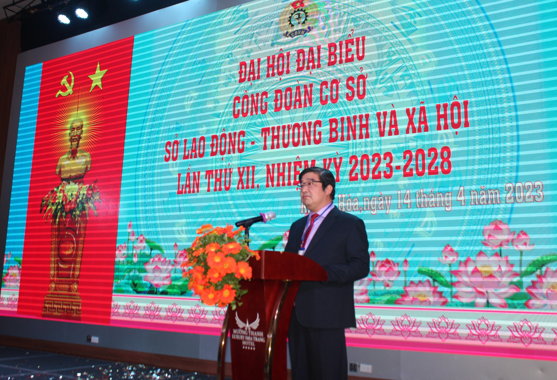 Ông Tạ Hồng Quang - Bí thư Đảng ủy, Giám đốc Sở Lao động - Thương binh và Xã hội phát biểu tại Đại hội.