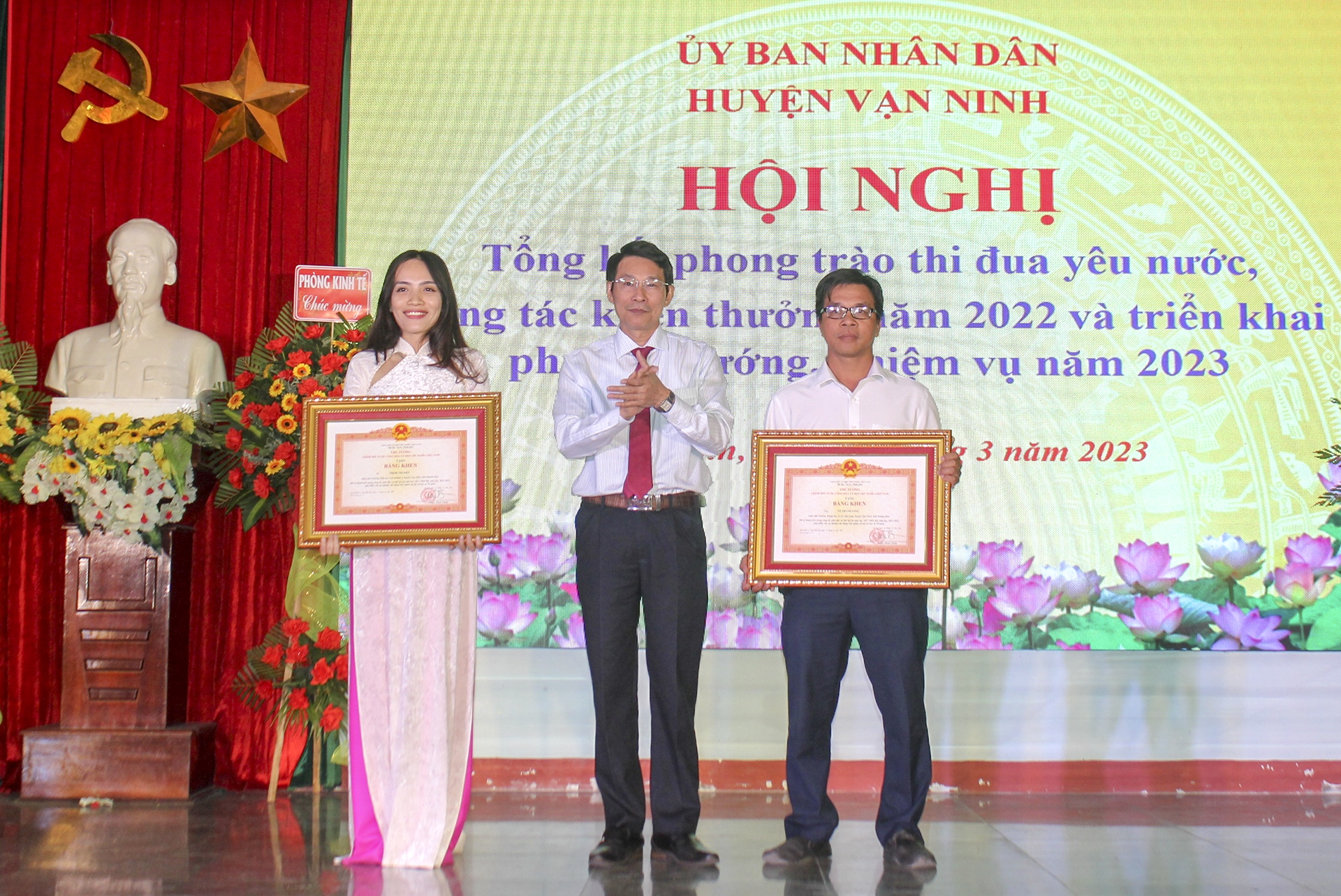 Hai giáo viên trẻ năng động, nhiệt huyết