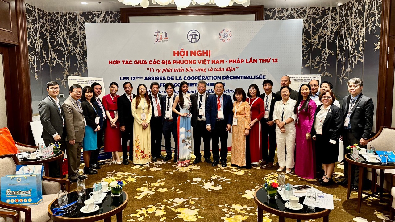 Phó Chủ tịch Thường trực UBND tỉnh Khánh Hòa Lê Hữu Hoàng:: Làm việc với Hội Doanh nhân Việt Nam tại Pháp