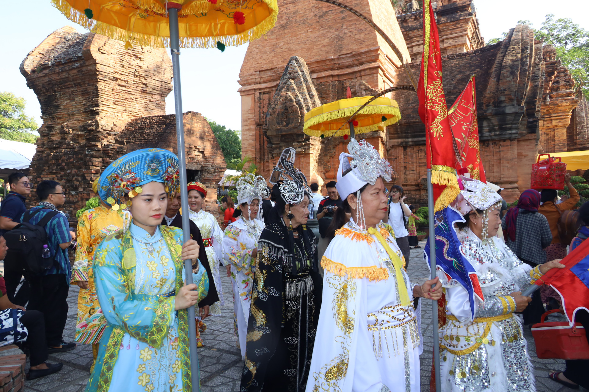 A group of pilgrims

