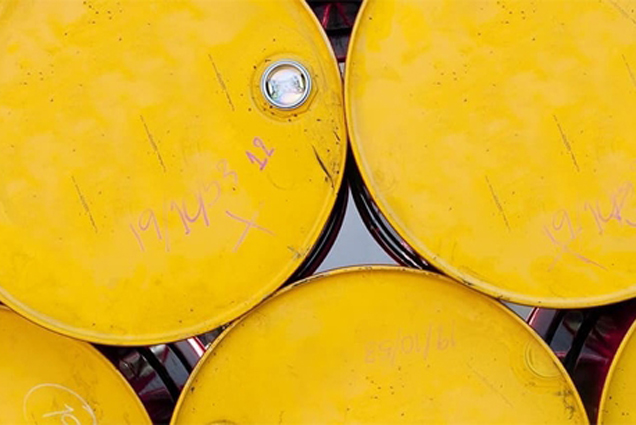 Giá xăng dầu hôm nay (12-4): Tăng, giảm trái chiều