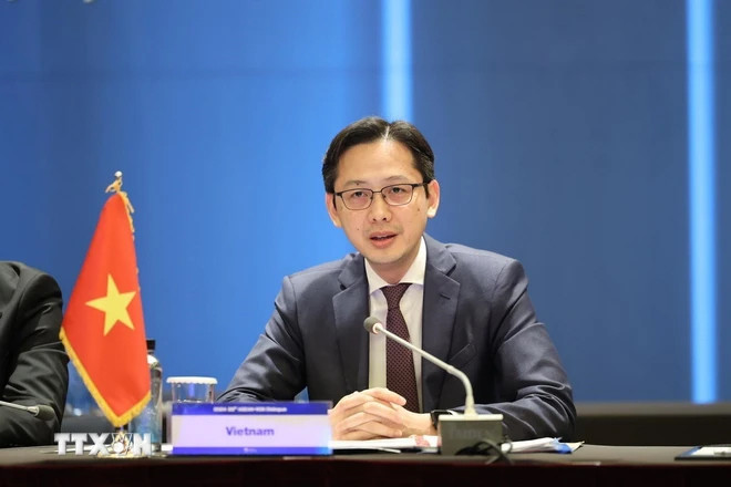 Thứ trưởng Ngoại giao Đỗ Hùng Việt đồng chủ trì, điều hành Đối thoại ASEAN-Hàn Quốc. (Ảnh: TTXVN phát)

