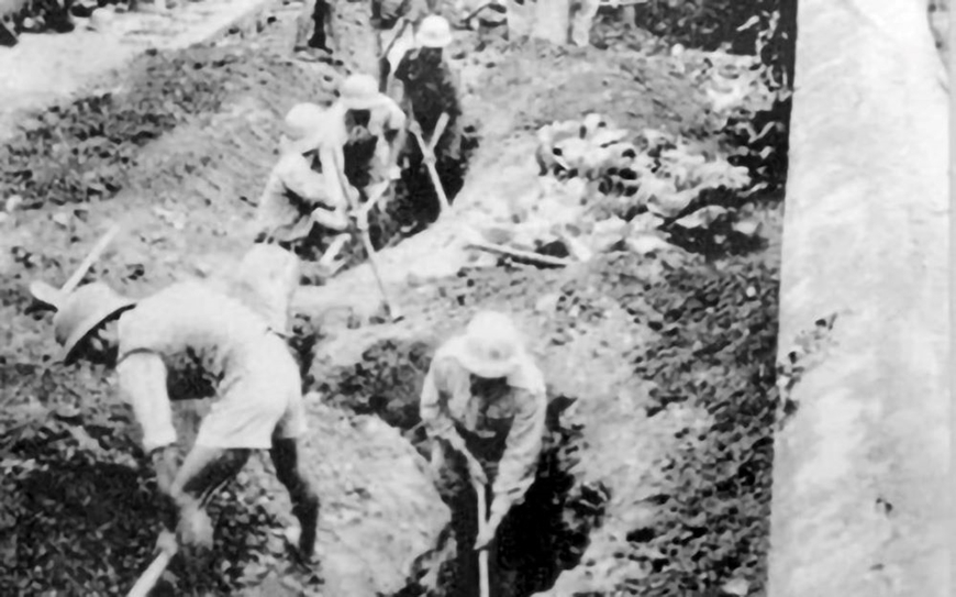 Chiến dịch Điện Biên Phủ: Ngày 11-4-1954, hai bên ra sức củng cố trận địa