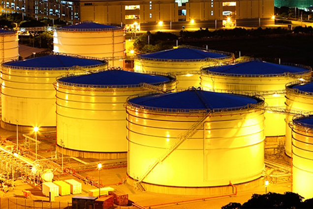 Giá xăng dầu hôm nay (24-4): Tăng tốc