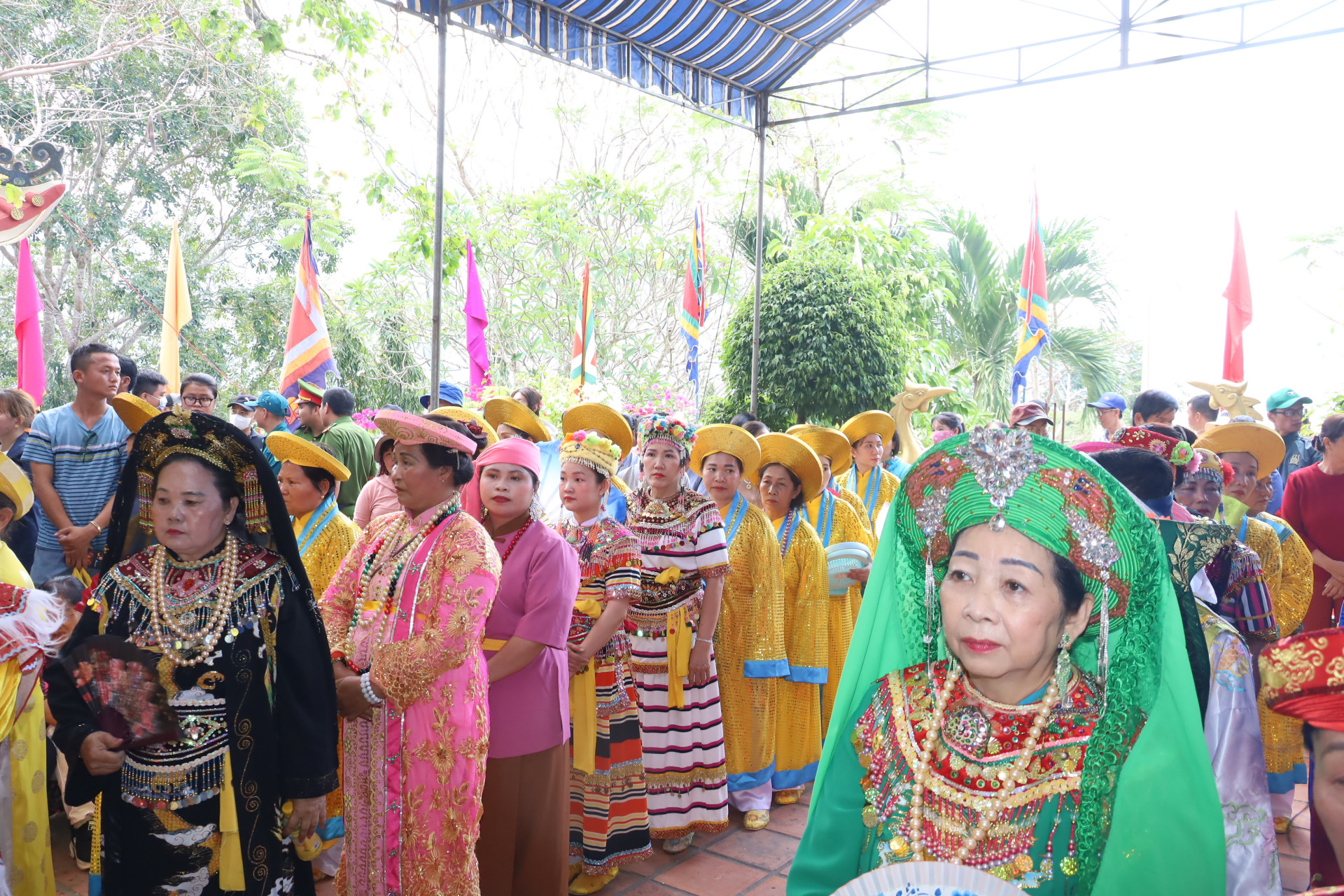Pilgrims dressing beautifully attending Am Chua Festival 2024  

