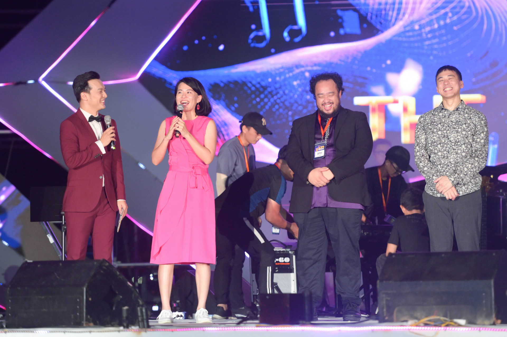 Amanda Lee says that Nha Trang City is an ideal venue for jazz concerts like this international concert. She and her band members have enjoyed their time in Nha Trang as well as local food such as pho, banh mi, banh xeo, etc.

