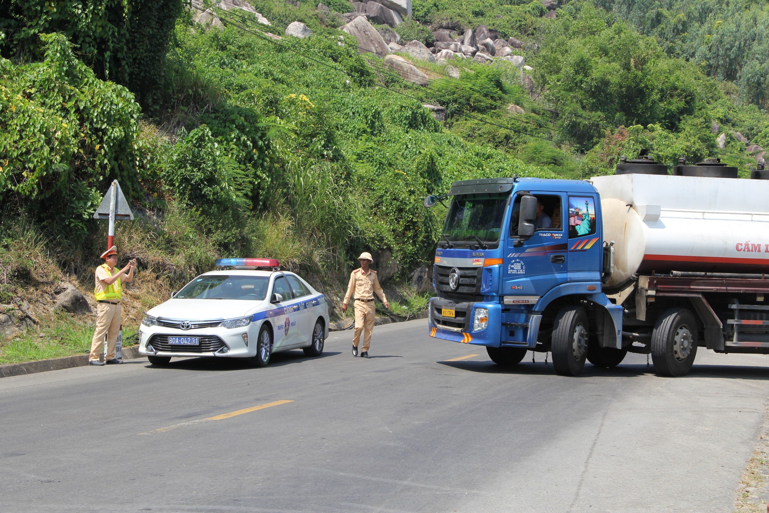 Thông xe Quốc lộ 1 đoạn qua Đèo Cả từ 18 giờ ngày 22-4