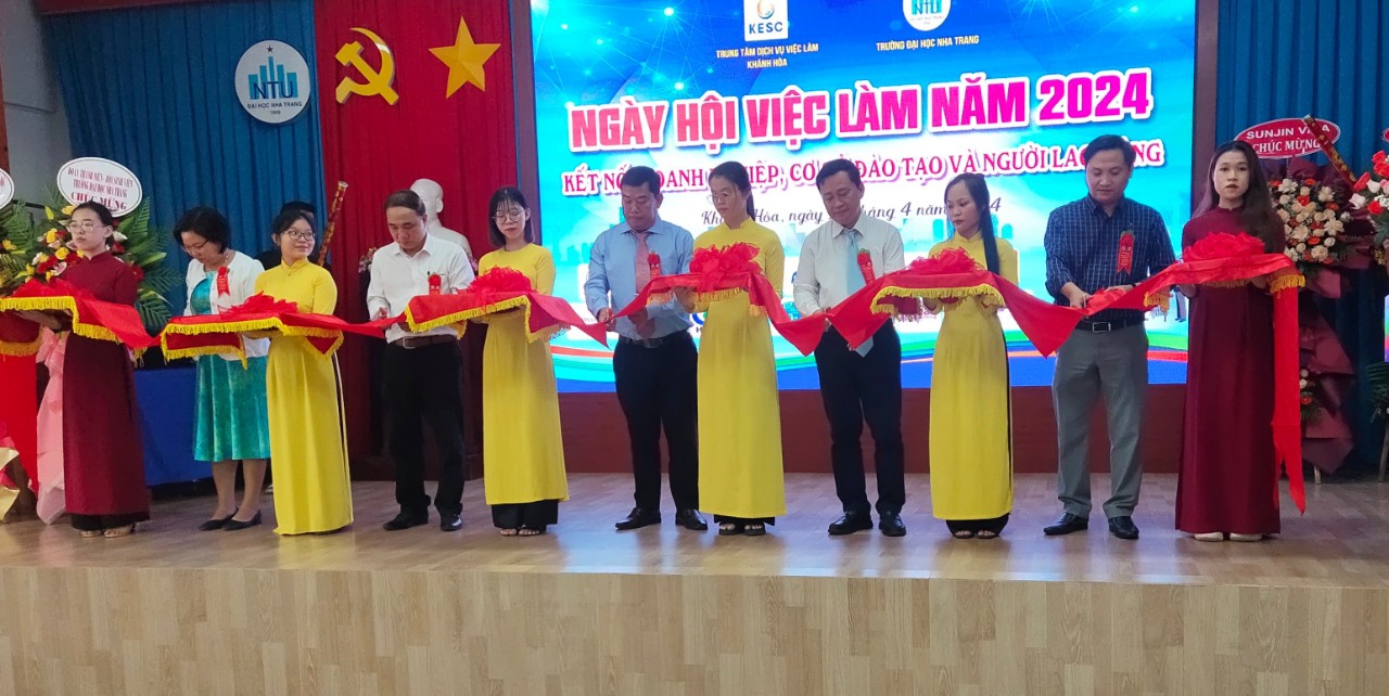 Trường Đại học Nha Trang và Trung tâm Dịch vụ việc làm Khánh Hòa: Tổ chức ngày hội việc làm năm 2024