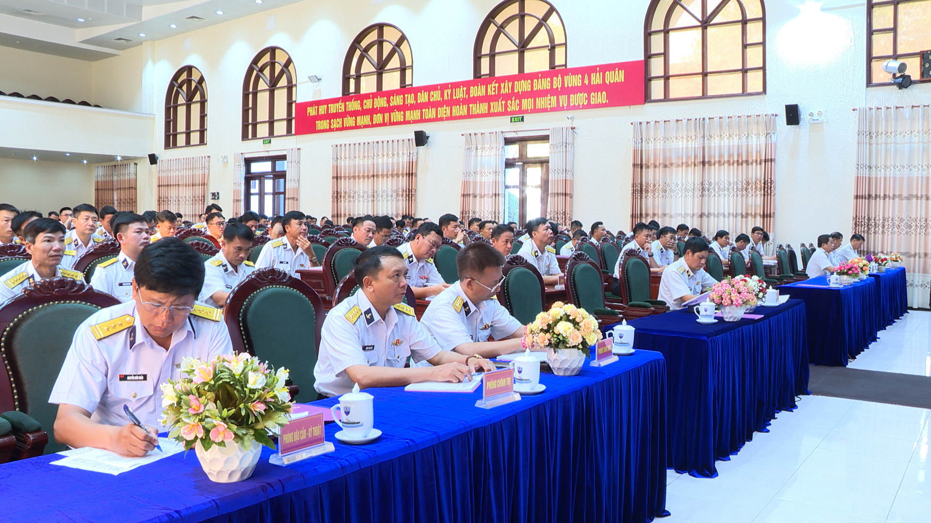 Vùng 4 Hải quân: Quán triệt các nghị quyết của Quân ủy Trung ương và Đảng ủy Vùng 4