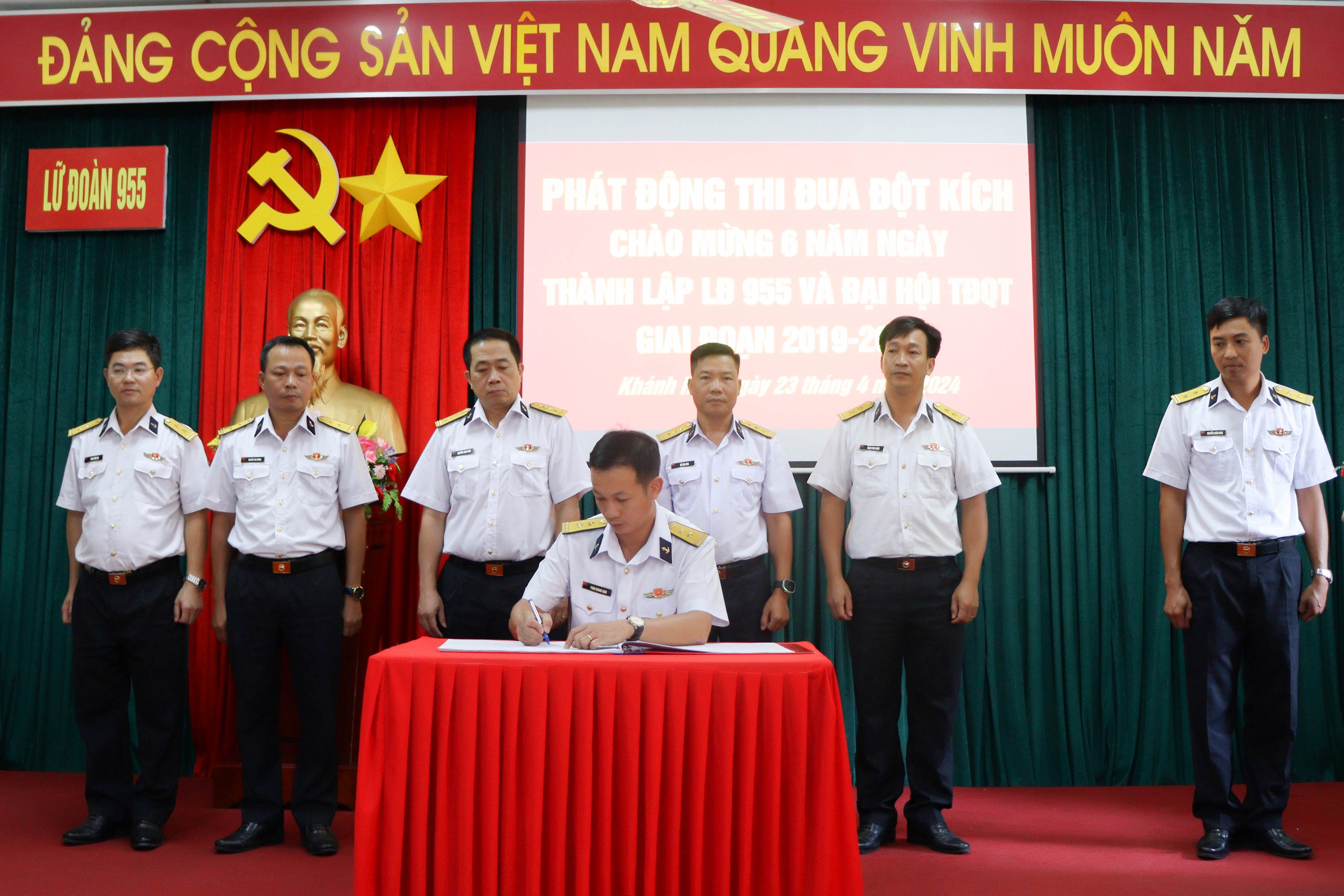 Lữ đoàn 955 phát động đợt thi đua đột kích chào mừng các ngày lễ lớn