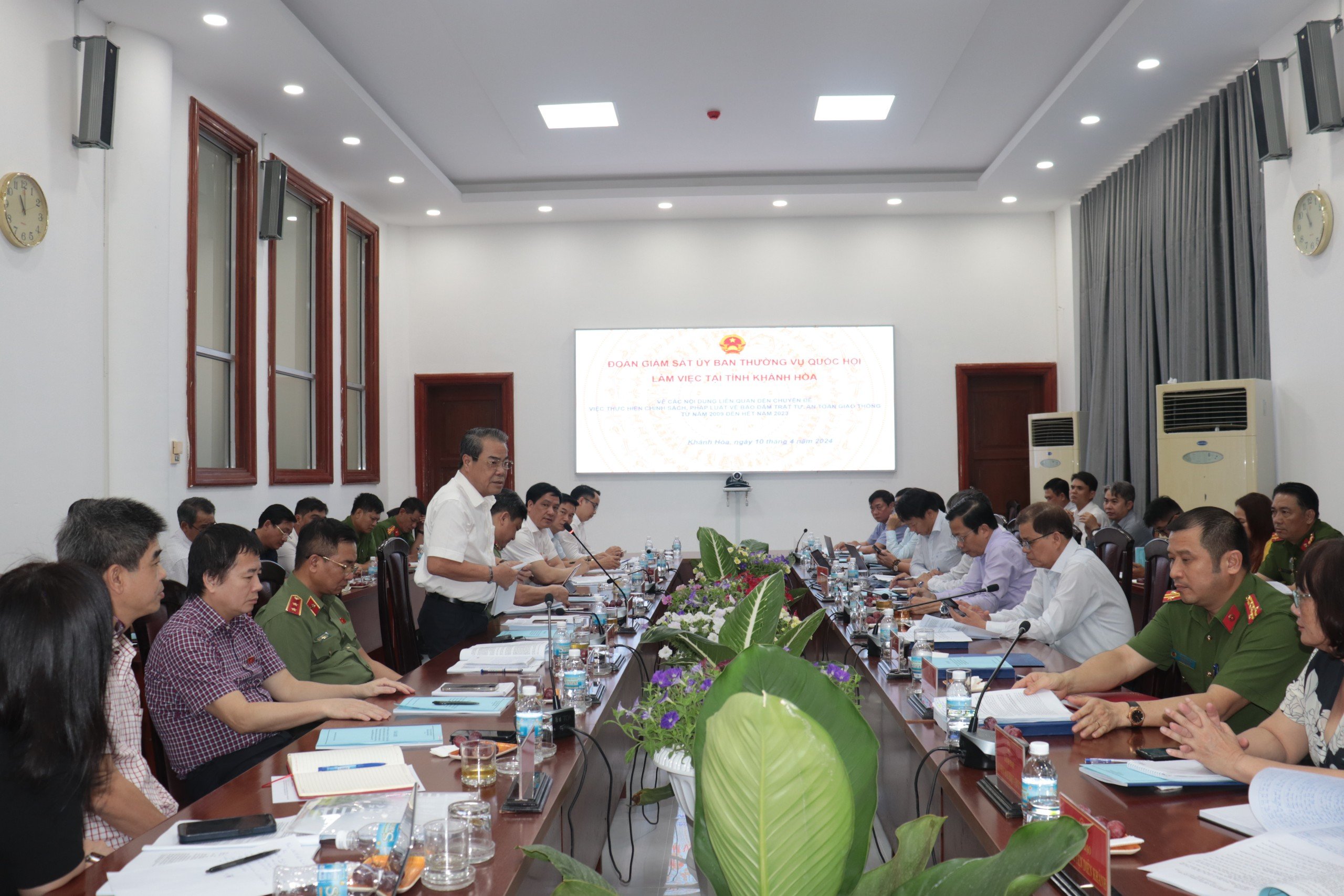 Kiến nghị Trung ương nhiều vấn đề liên quan trật tự an toàn giao thông