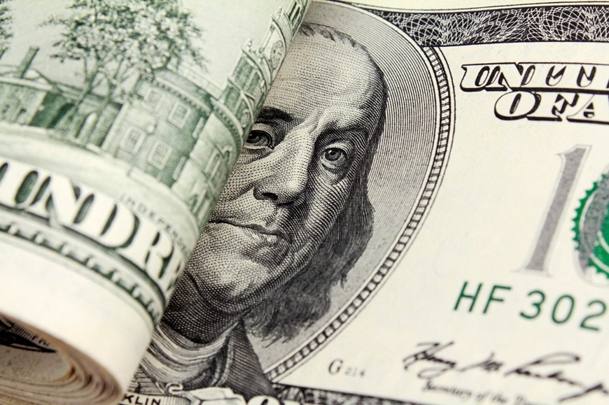 Tỷ giá USD hôm nay (18-4): Đồng USD quay đầu giảm, trượt khỏi mốc 106