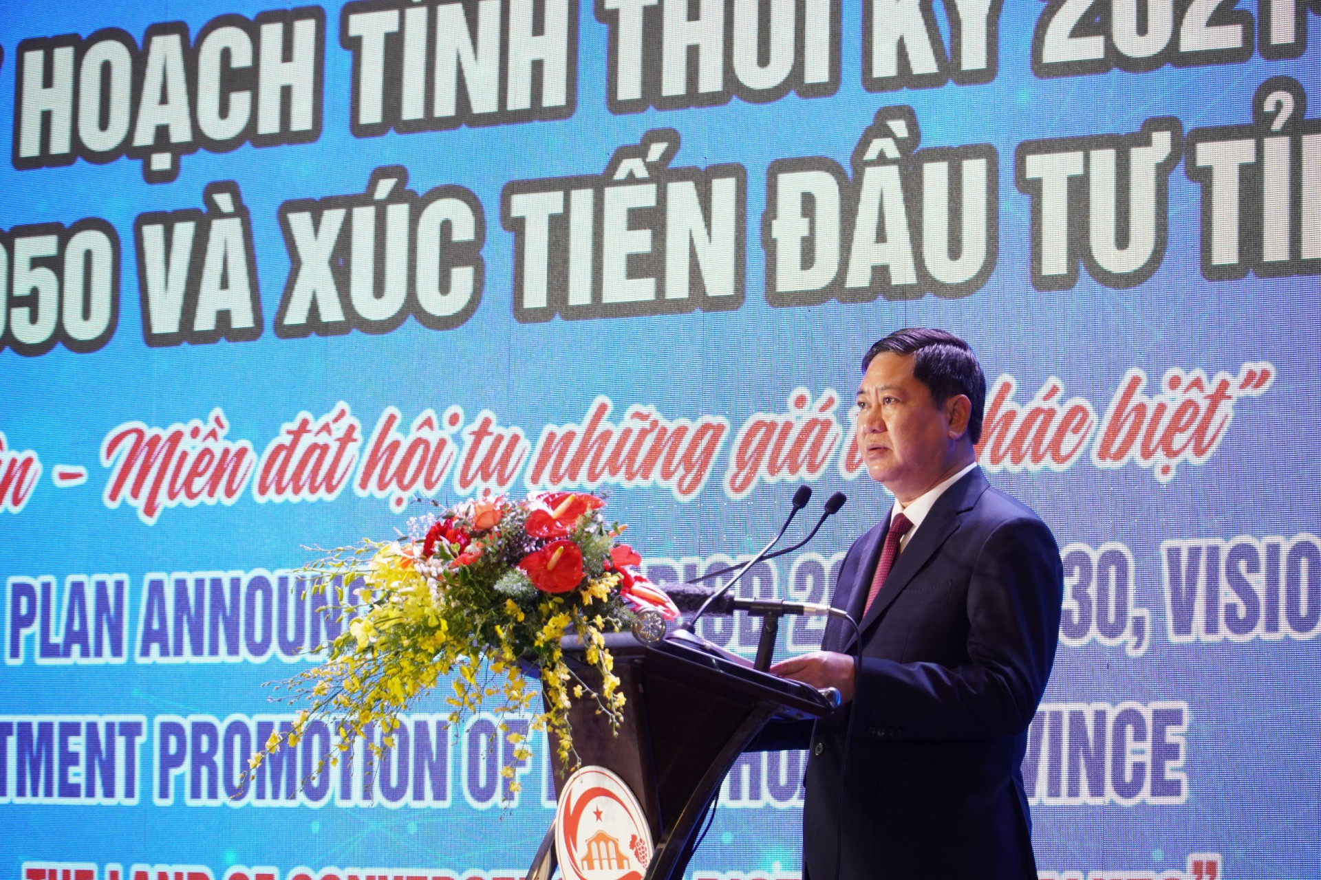Đồng chí Trần Quốc Nam - Chủ tịch UBND tỉnh Ninh Thuận phát biểu tại hội nghị 