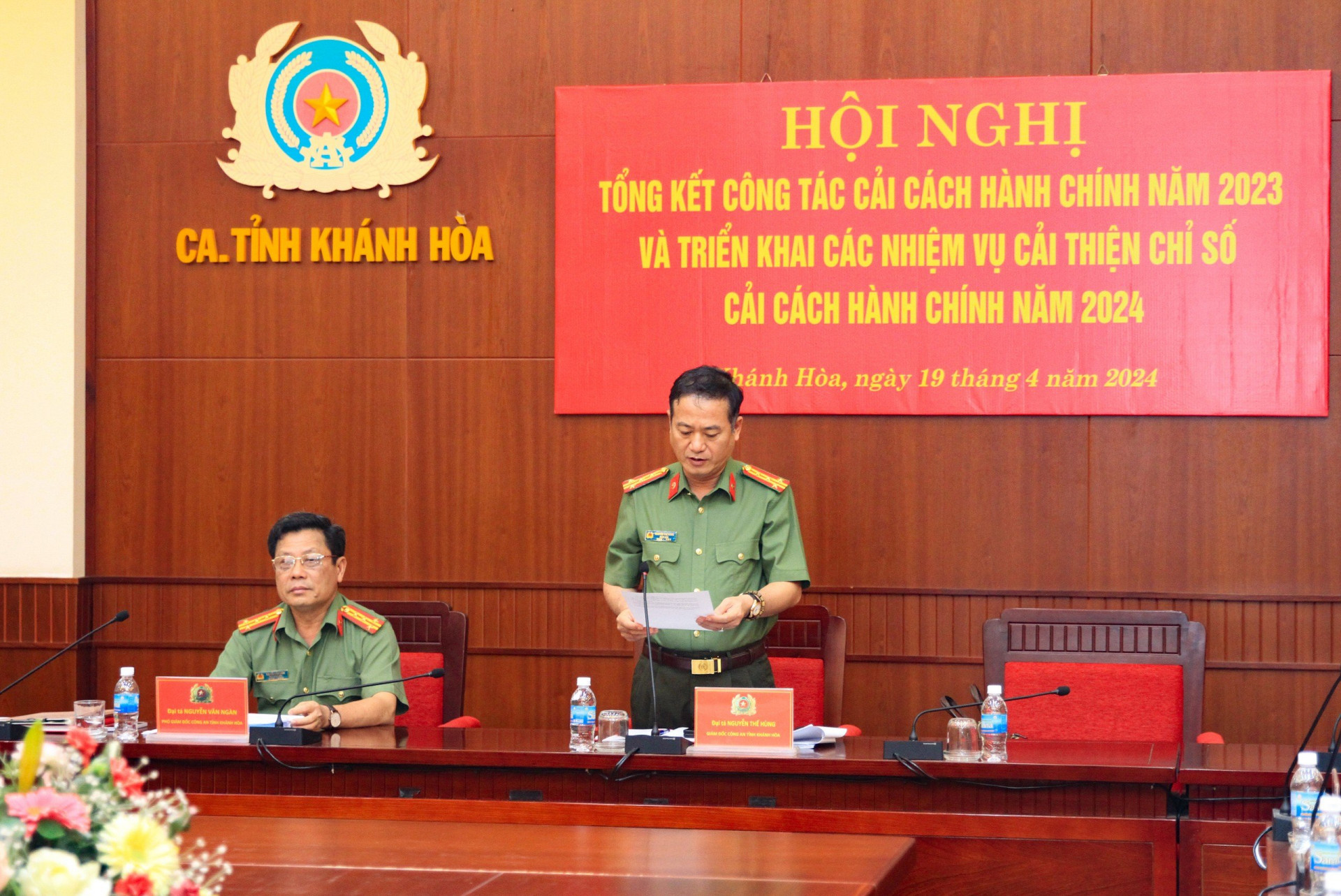 Đại tá Nguyễn Thế Hùng - Giám đốc Công an tỉnh phát biểu chỉ đạo tại hội nghị.