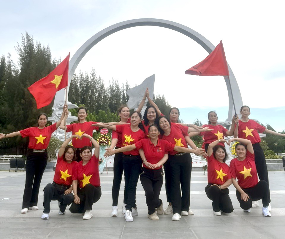 Vui, khỏe với dân vũ thể thao