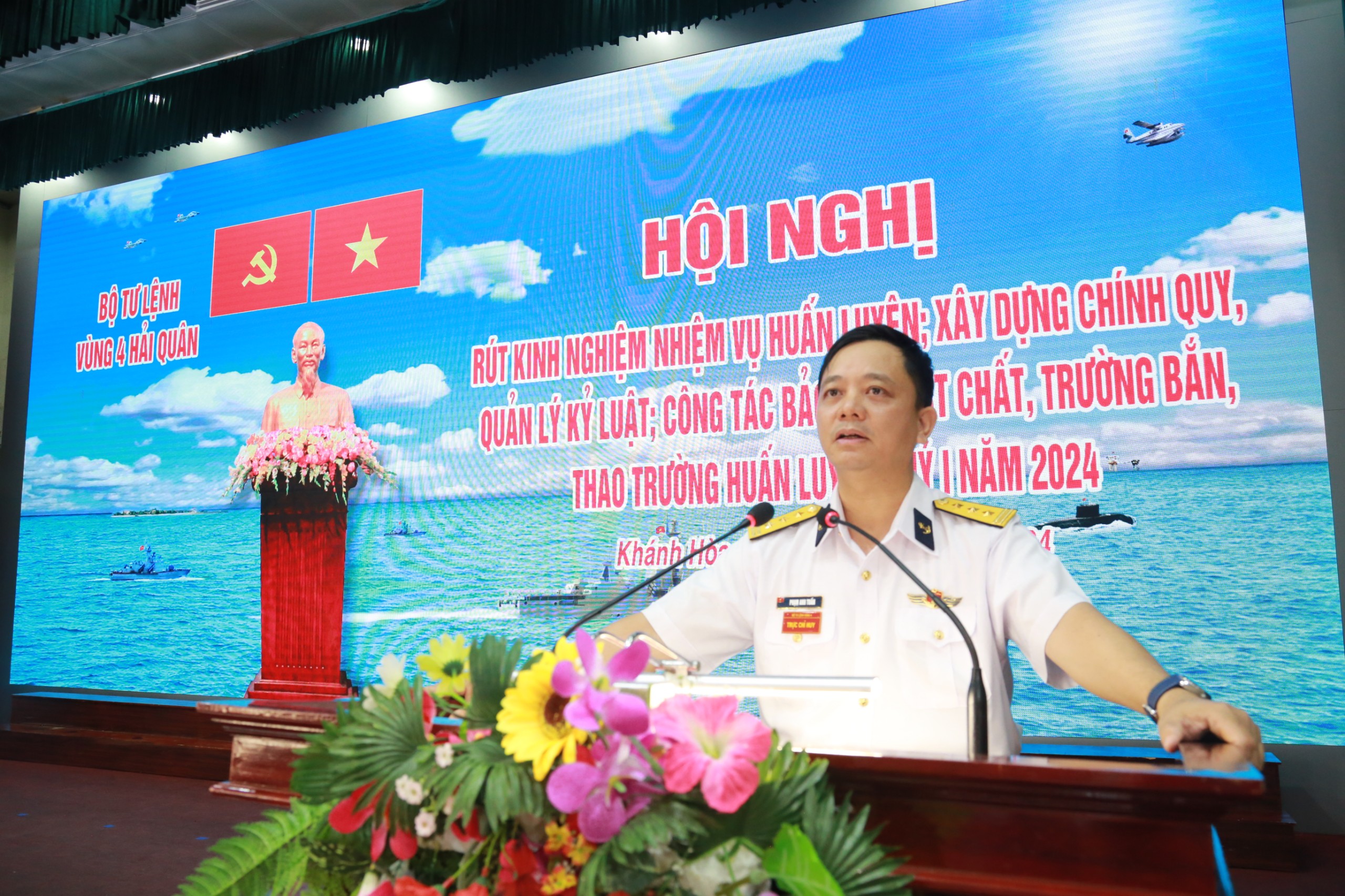 Vùng 4 Hải quân: Rút kinh nghiệm nhiệm vụ huấn luyện, xây dựng chính quy, chấp hành kỷ luật