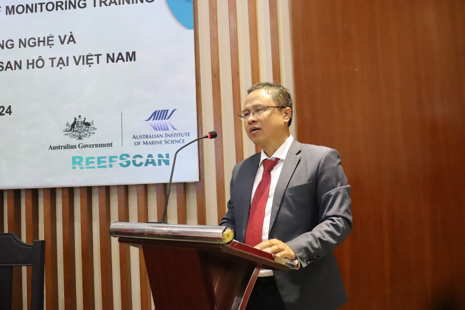 Ông Trần Hòa Nam - Phó Chủ tịch UBND tỉnh phát biểu tại buổi làm việc.