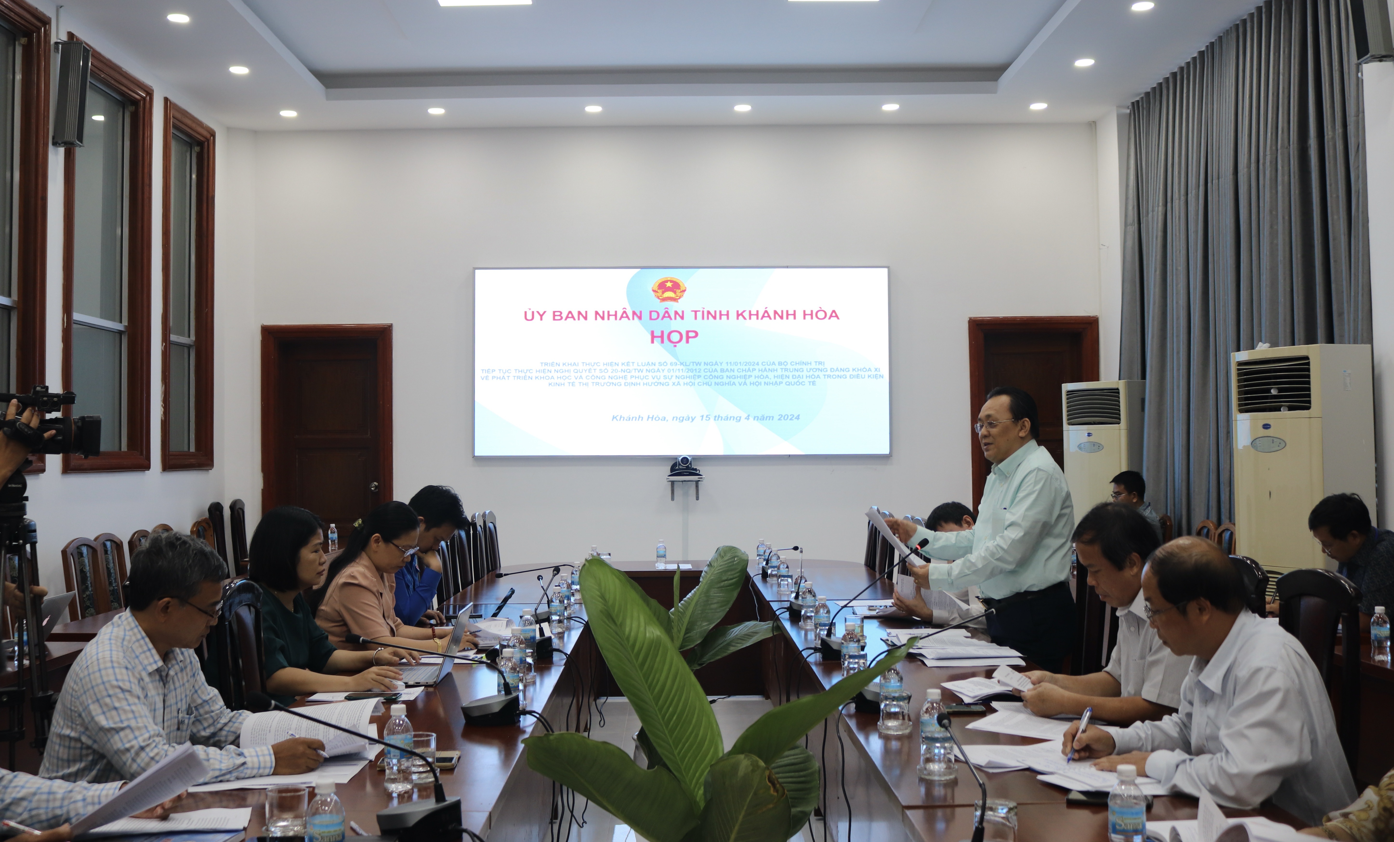 UBND tỉnh Khánh Hòa:: Họp góp ý hoàn chỉnh Kế hoạch thực hiện Kết luận số 69 của Bộ Chính trị về phát triển khoa học và công nghệ 