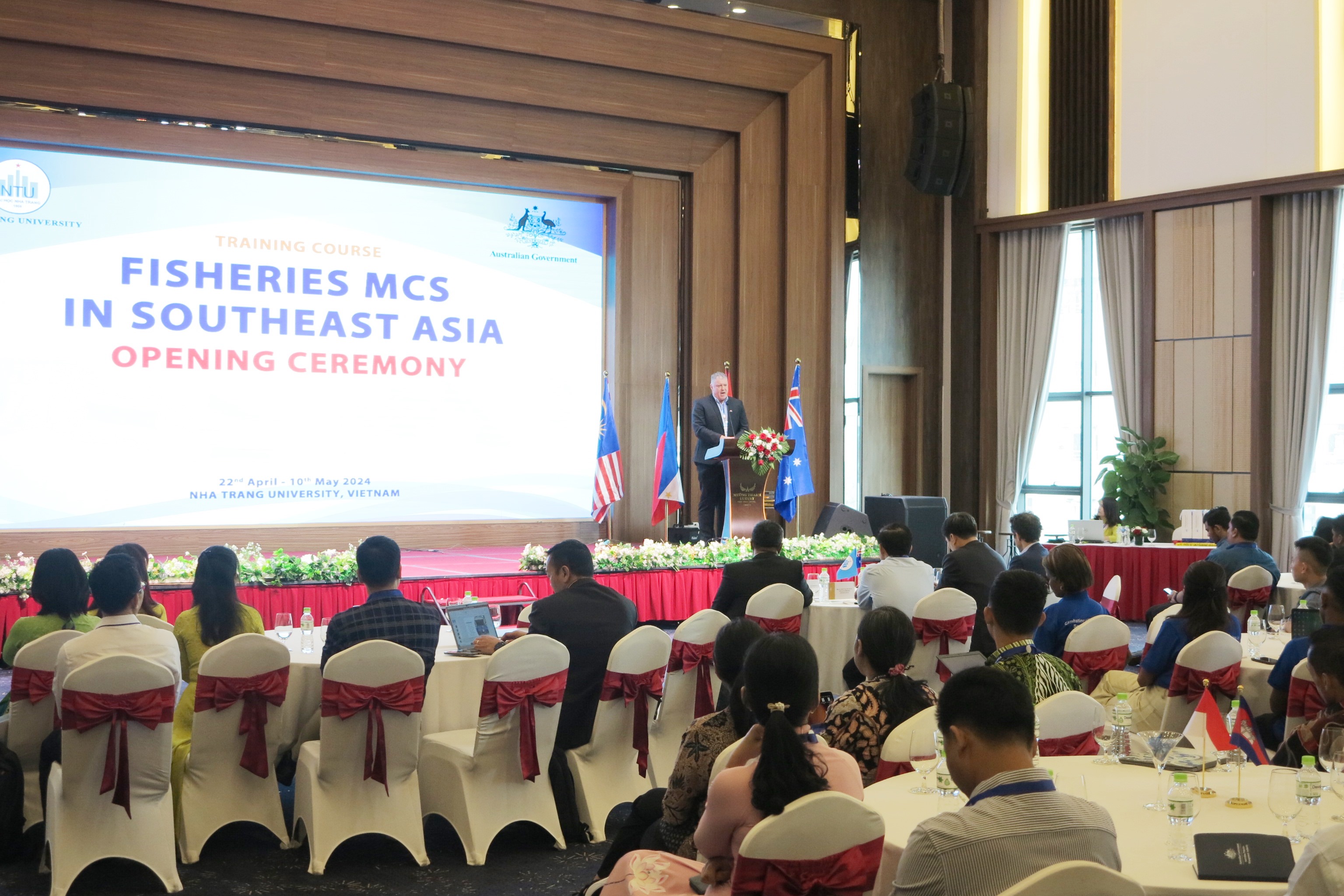 Trường Đại học Nha Trang: Tổ chức khóa đào tạo thứ 2 về chống khai thác hải sản bất hợp pháp