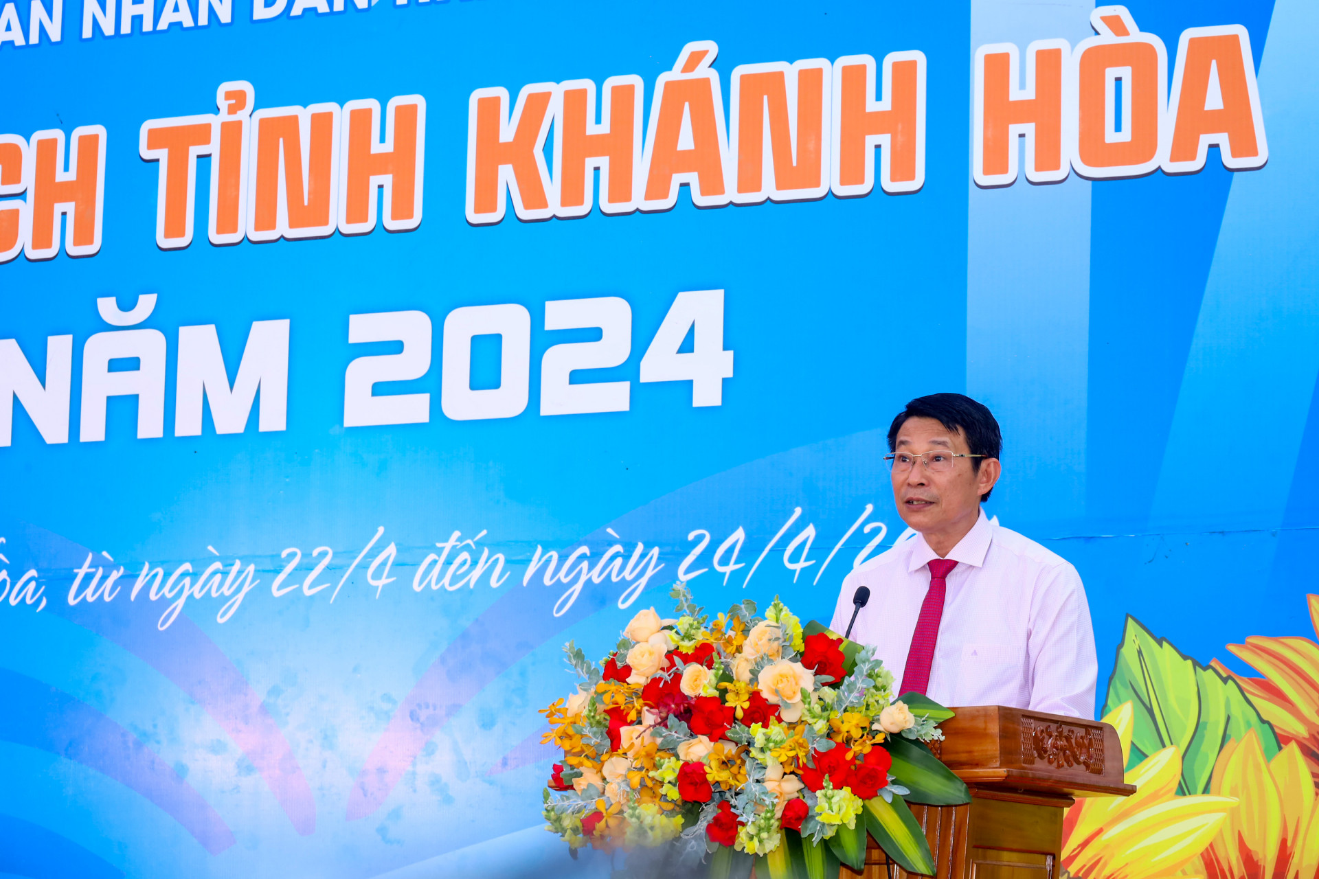 Đồng chí Đinh Văn Thiệu phát biểu khai mạc Hội sách tỉnh Khánh Hòa năm 2024.

