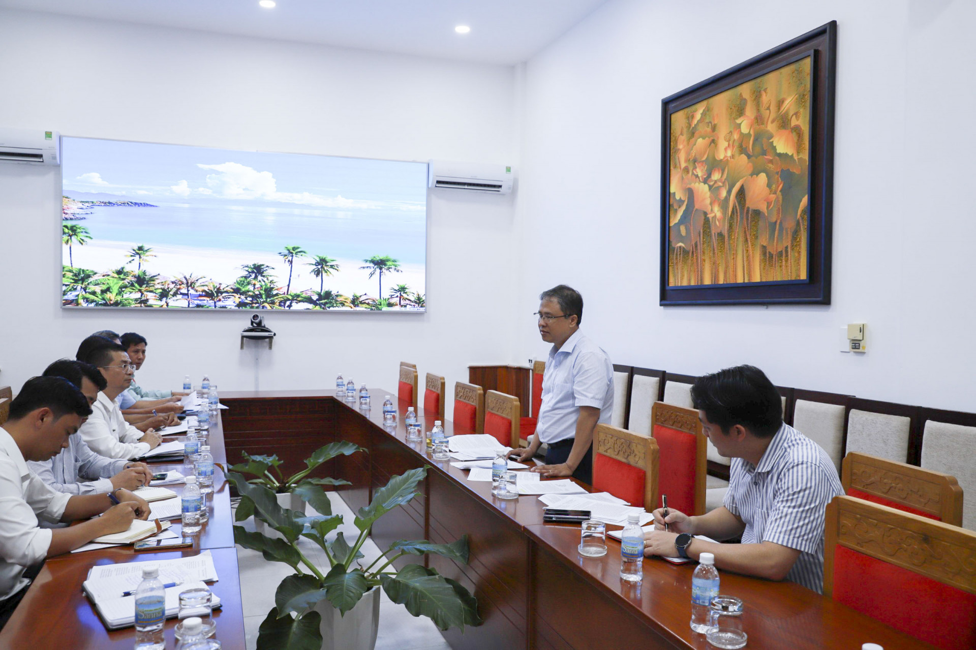Đồng chí Trần Hòa Nam phát biểu chỉ đạo tại cuộc họp.
