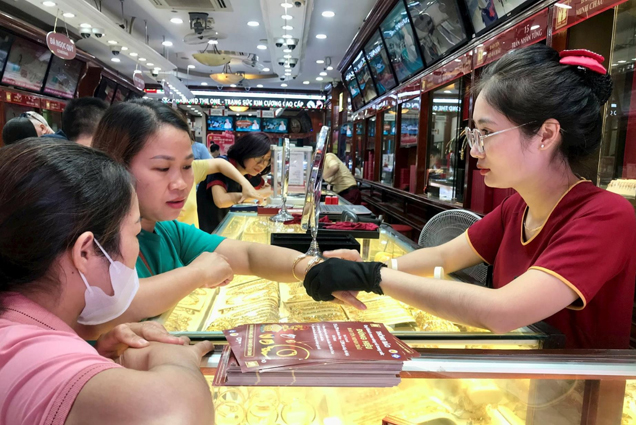 Vàng lao dốc từ mức đỉnh lịch sử 84,8 triệu đồng/lượng