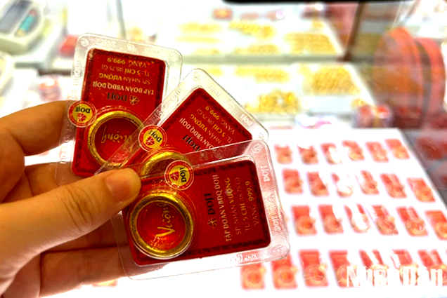 Giá vàng ngày 21/4: Dù đang neo quanh mức đỉnh, chuyên gia dự báo giá vàng vẫn tăng