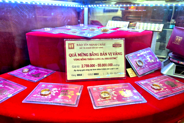 Giá vàng “bốc hơi” hơn 1 triệu, về sát mốc 82 triệu đồng/lượng