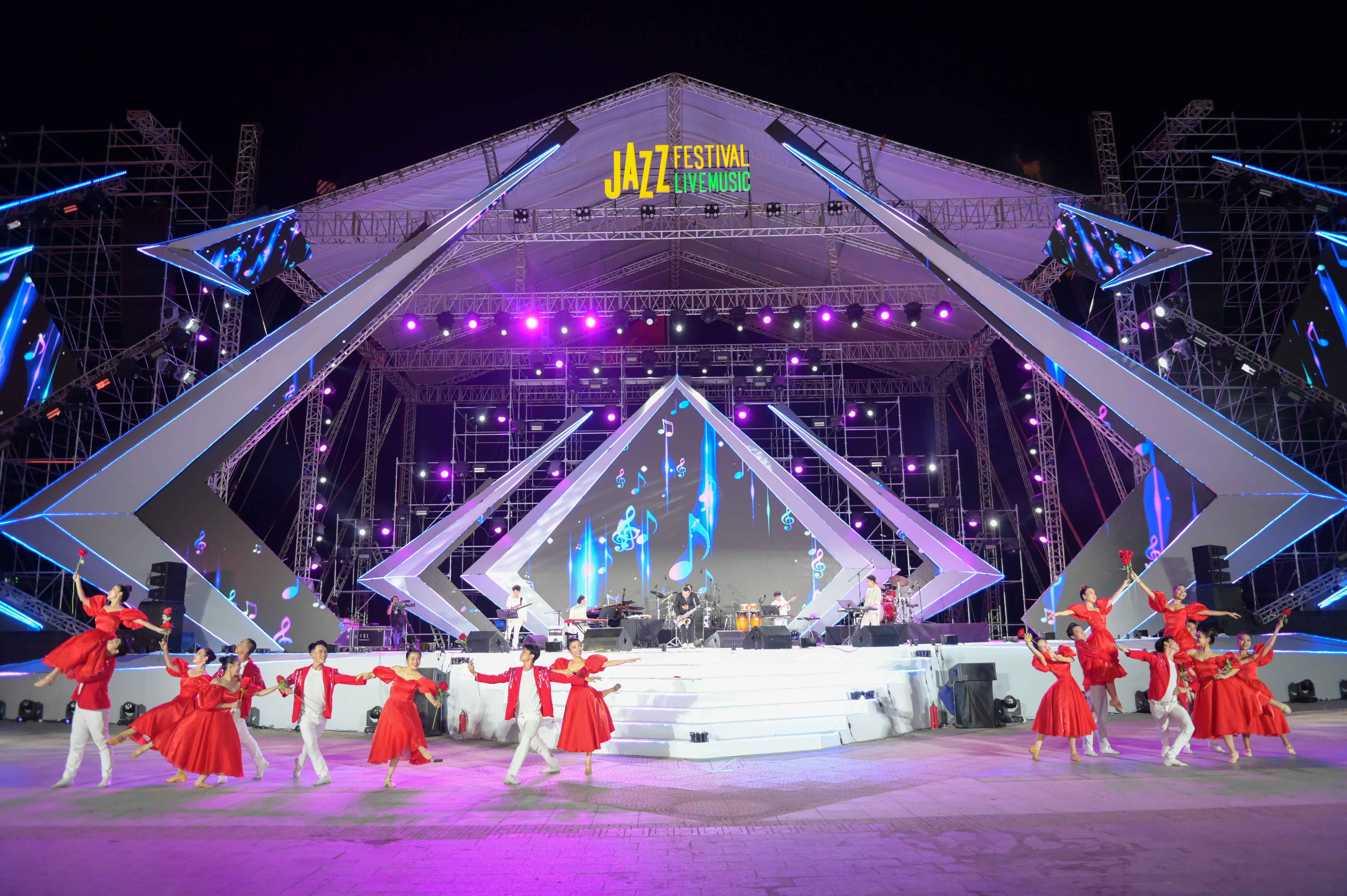 Sôi động đêm nhạc Jazz "The Latin Night"