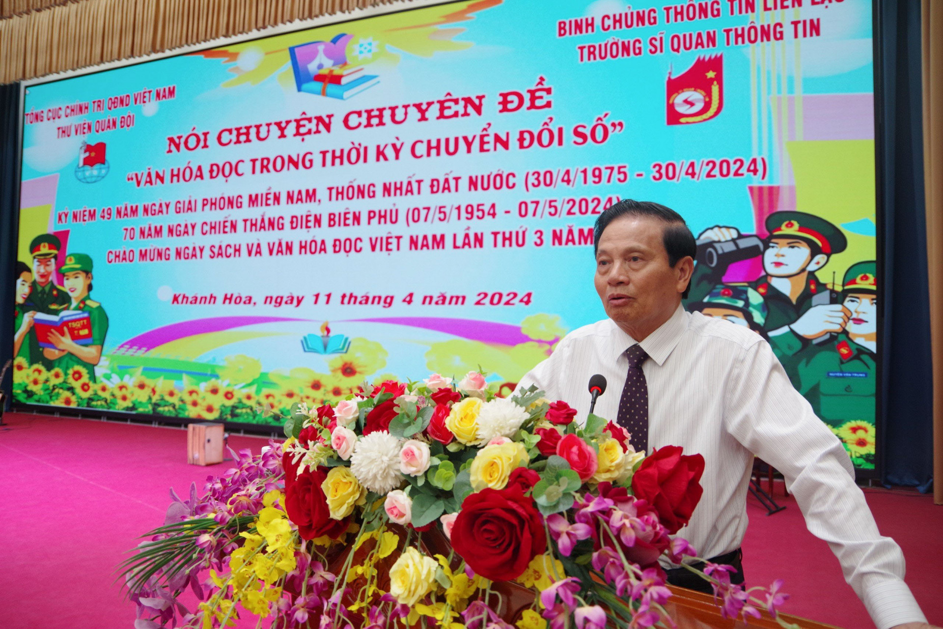 Nguyên Bộ trưởng Bộ Thông tin và Truyền thông nói chuyện chuyên đề về “Văn hóa đọc trong thời kỳ chuyển đổi số”.