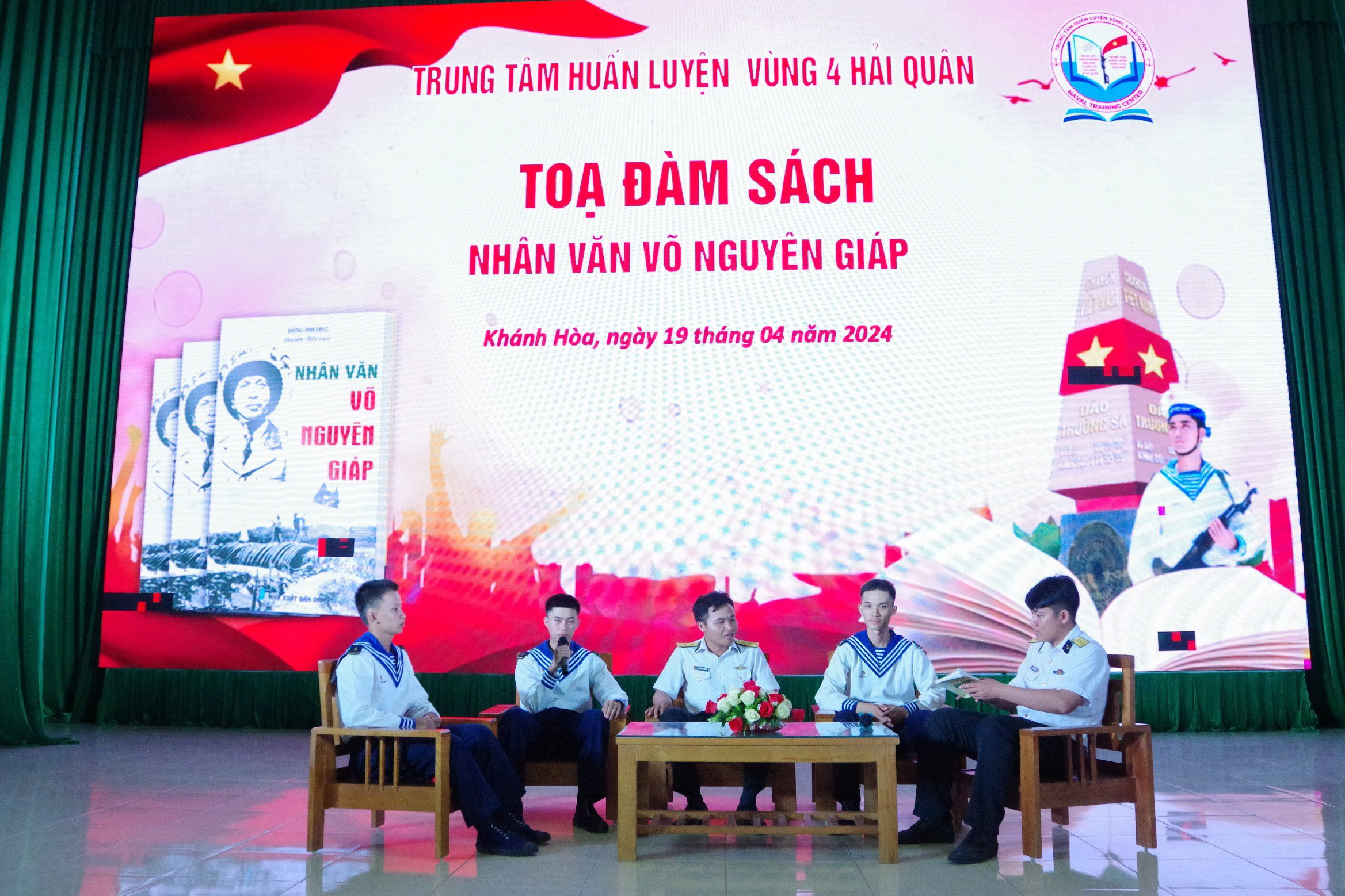 Trung tâm Huấn luyện Vùng 4 Hải quân: Tổ chức các hoạt động hưởng ứng Ngày Sách và Văn hóa đọc Việt Nam