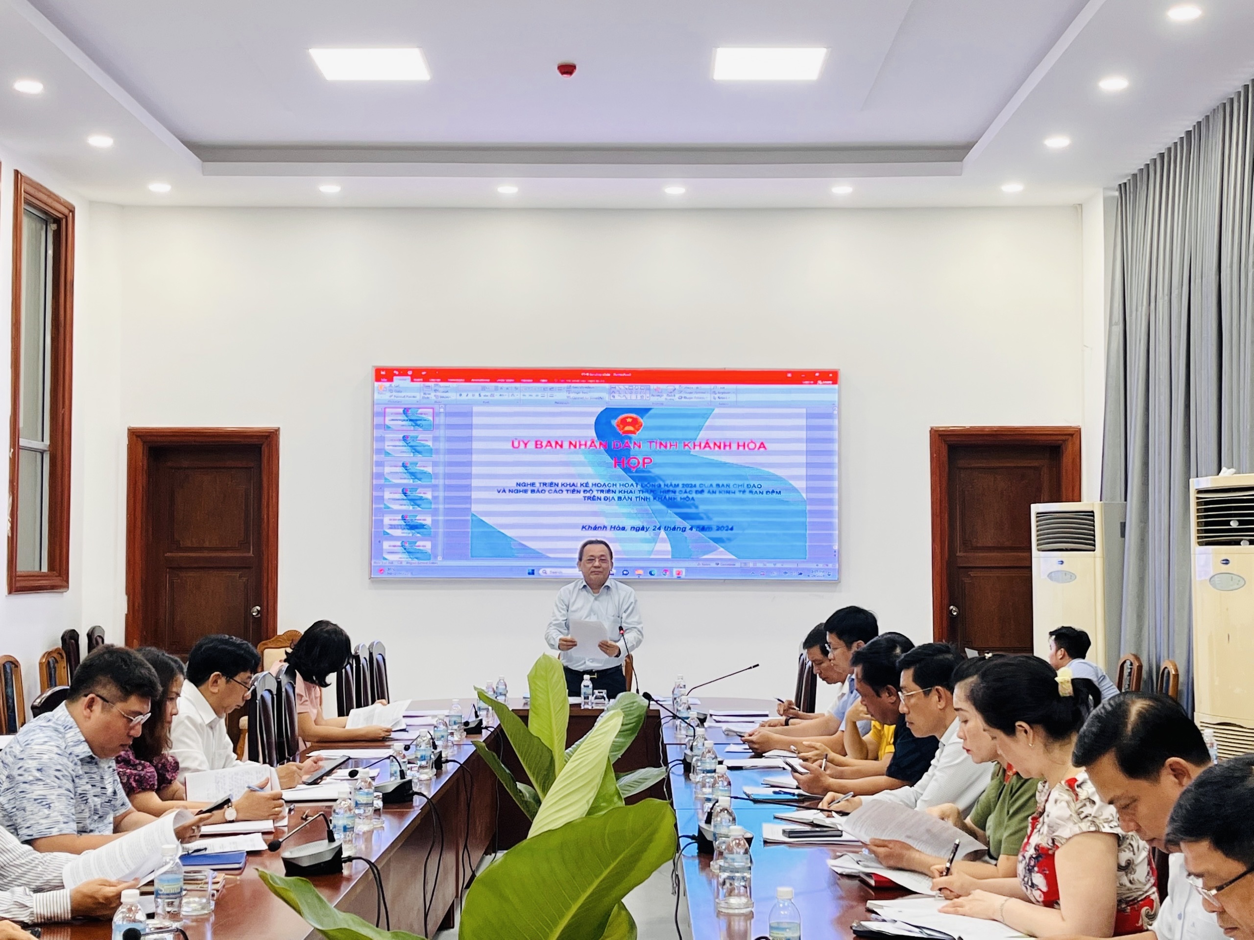 Nhanh chóng triển khai các nhiệm vụ trọng tâm phát triển kinh tế đêm năm 2024