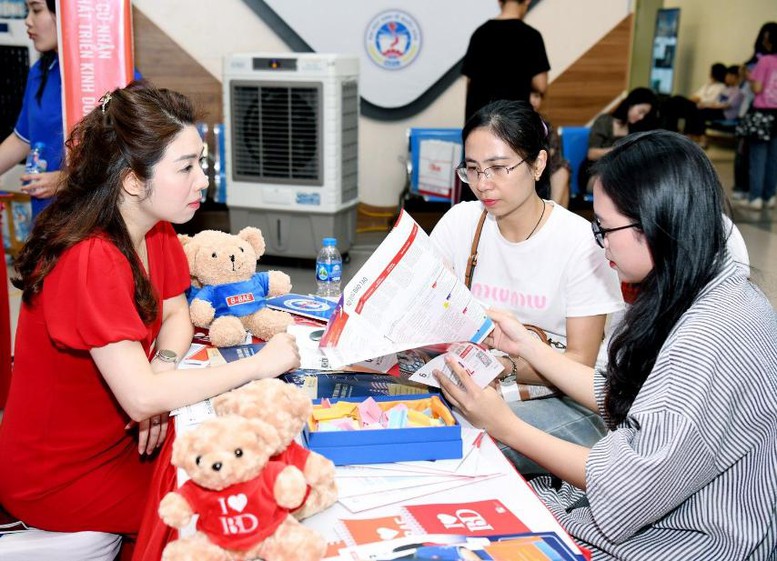 Bộ GD&ĐT yêu cầu rà soát tổ hợp xét tuyển, bảo đảm công bằng và chất lượng