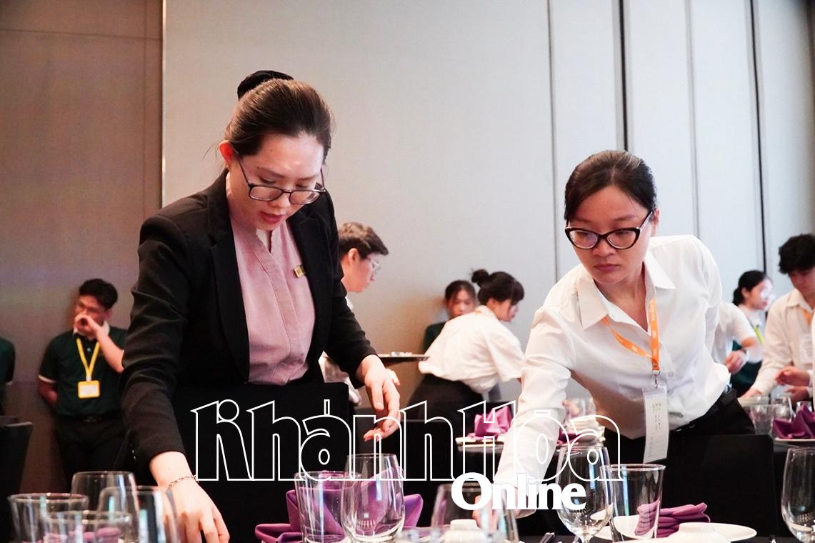 Đào tạo nguồn nhân lực chất lượng cao phục vụ phát triển du lịch Khánh Hòa