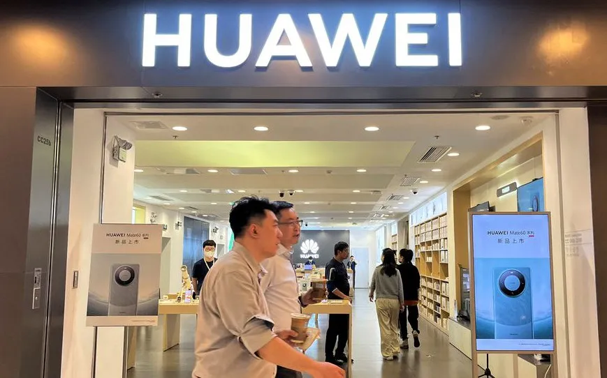 Một cửa hàng của Huawei ở Bắc Kinh, Trung Quốc (Ảnh: Reuters)