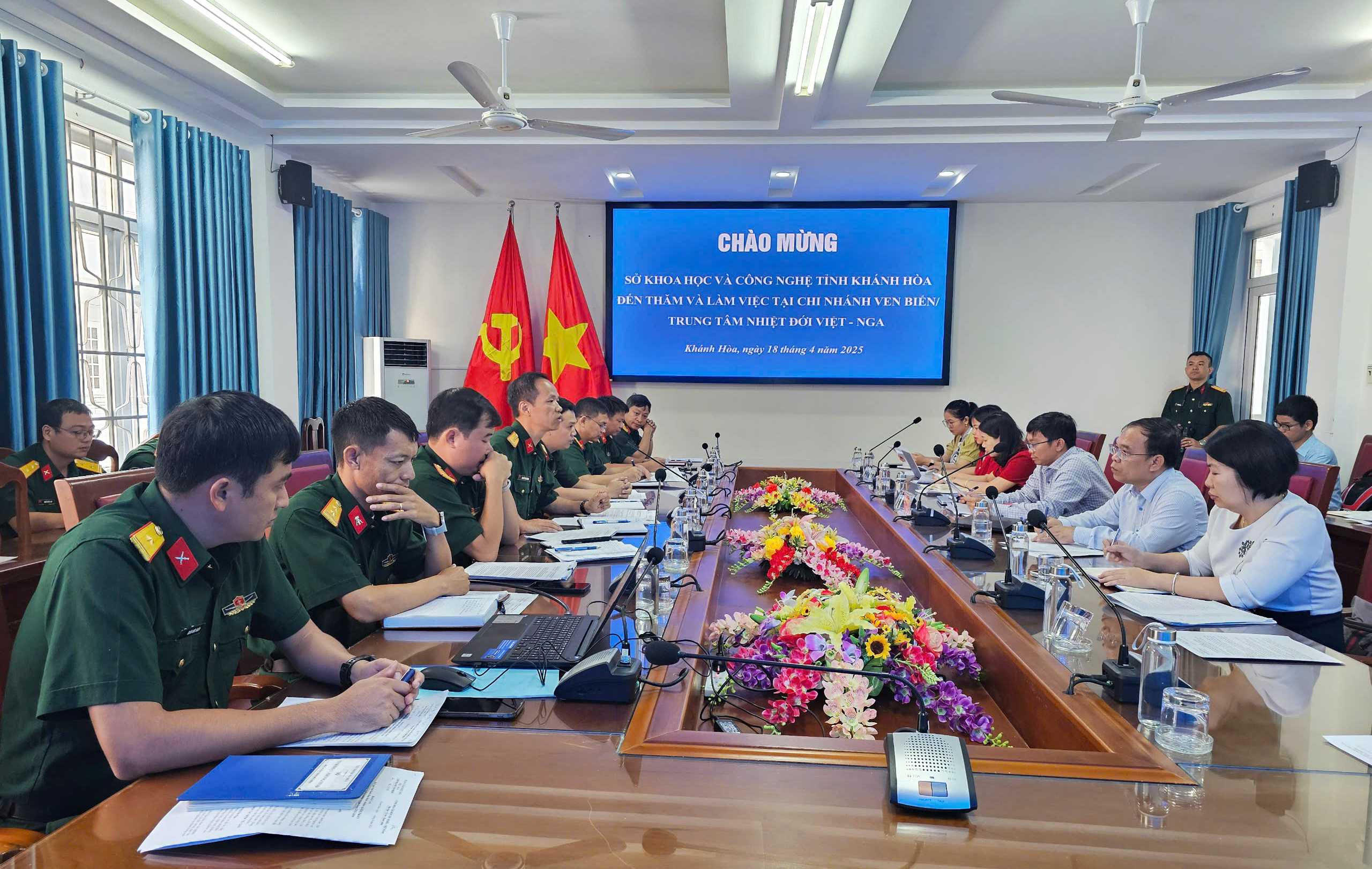 Đẩy mạnh hợp tác phát triển khoa học, công nghệ và chuyển đổi số