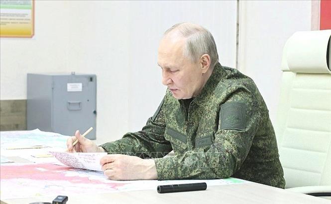 Tổng thống Nga Vladimir Putin tại cuộc họp ở Kursk ngày 12/3/2025. Ảnh: THX/TTXVN