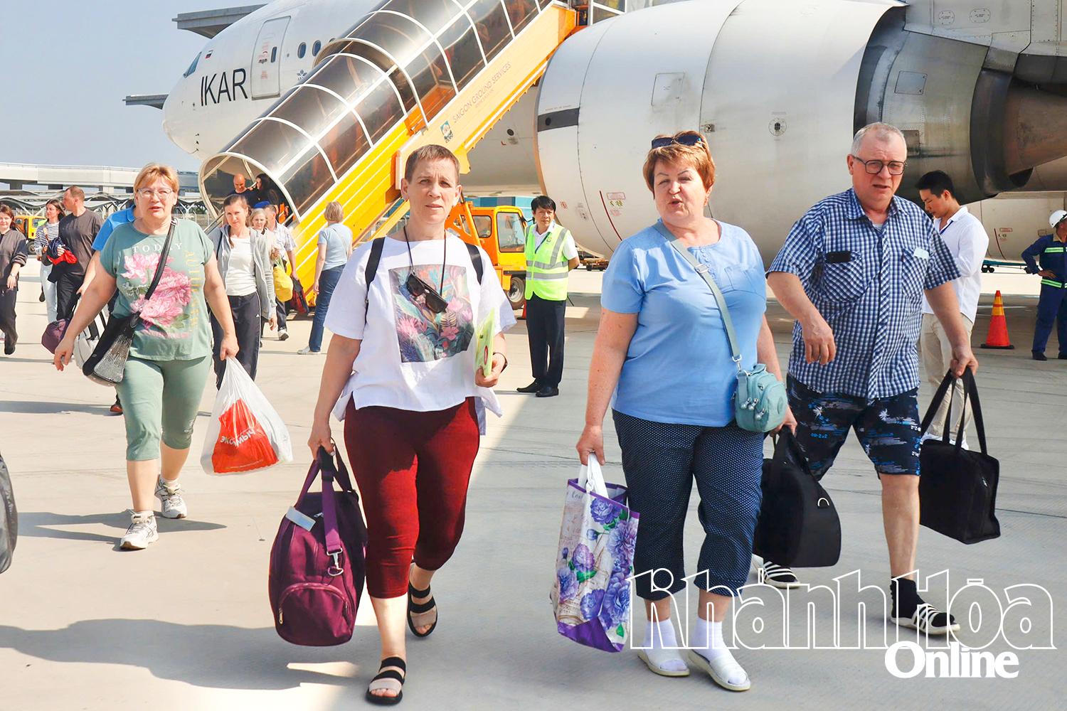 Russian tourists fly directly from Khabarovsk to Khanh Hoa.