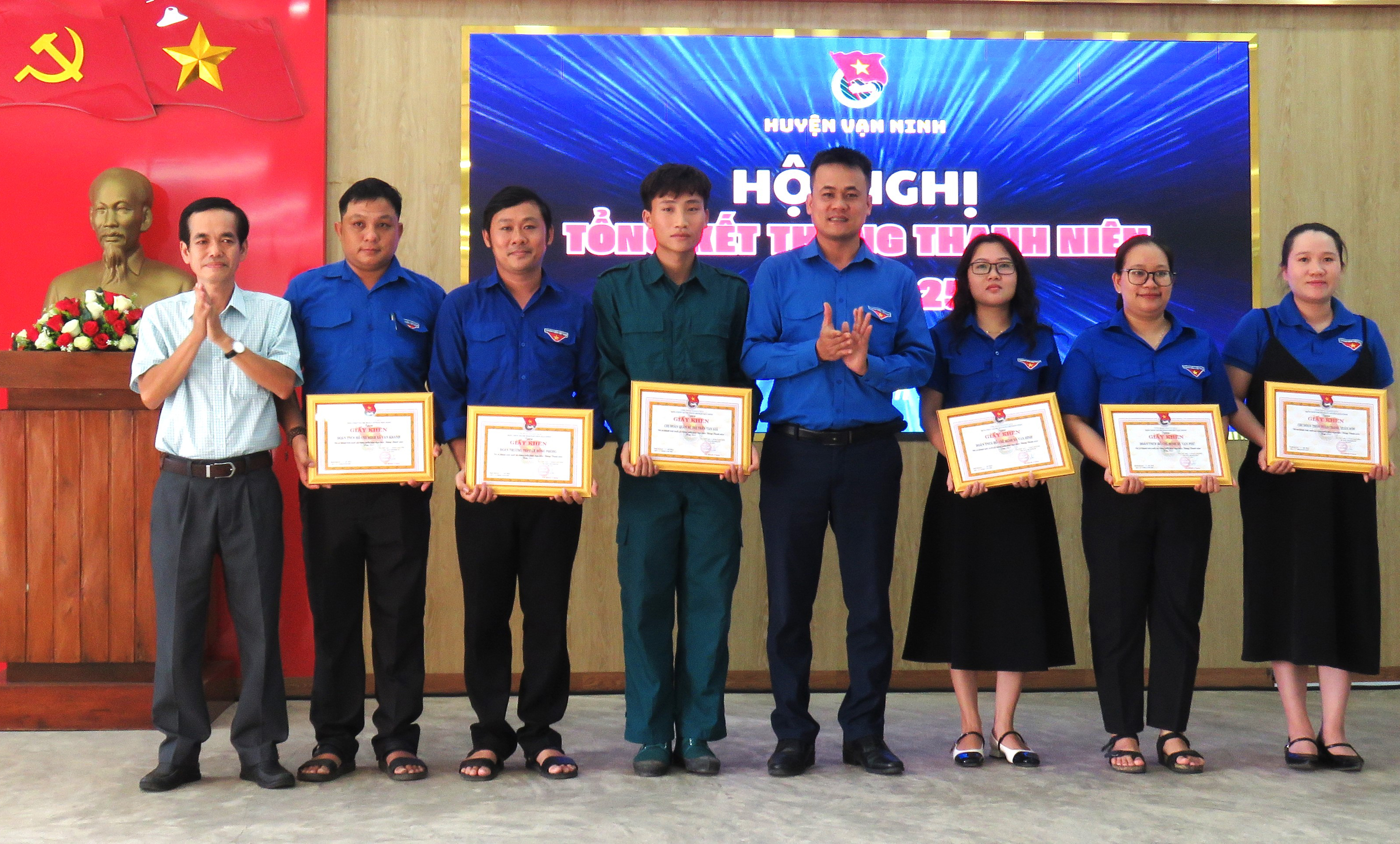 Huyện đoàn Vạn Ninh thực hiện 10 công trình thanh niên trong Tháng Thanh niên