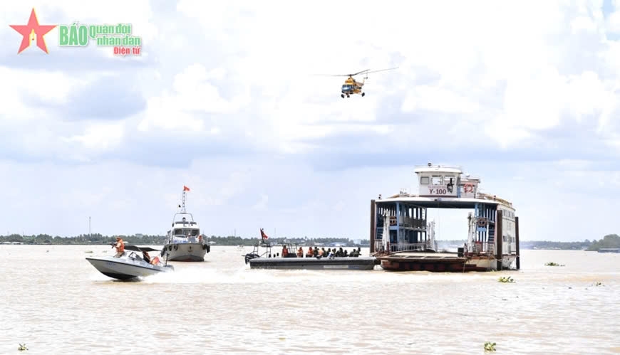 Diễn tập khu vực phòng thủ tỉnh Bến Tre năm 2022. 

