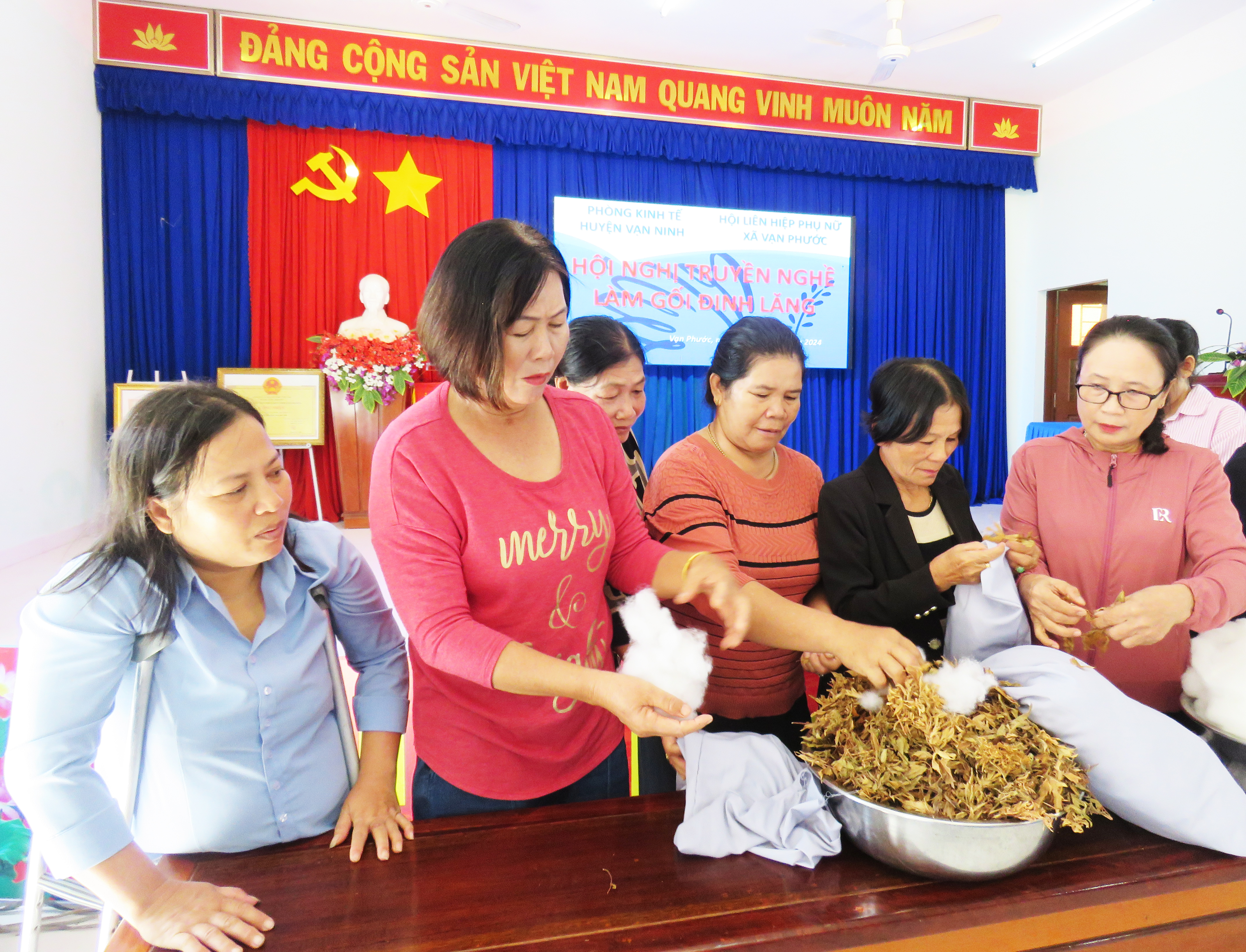 Vạn Ninh triển khai kế hoạch phát triển ngành nghề nông thôn năm 2025