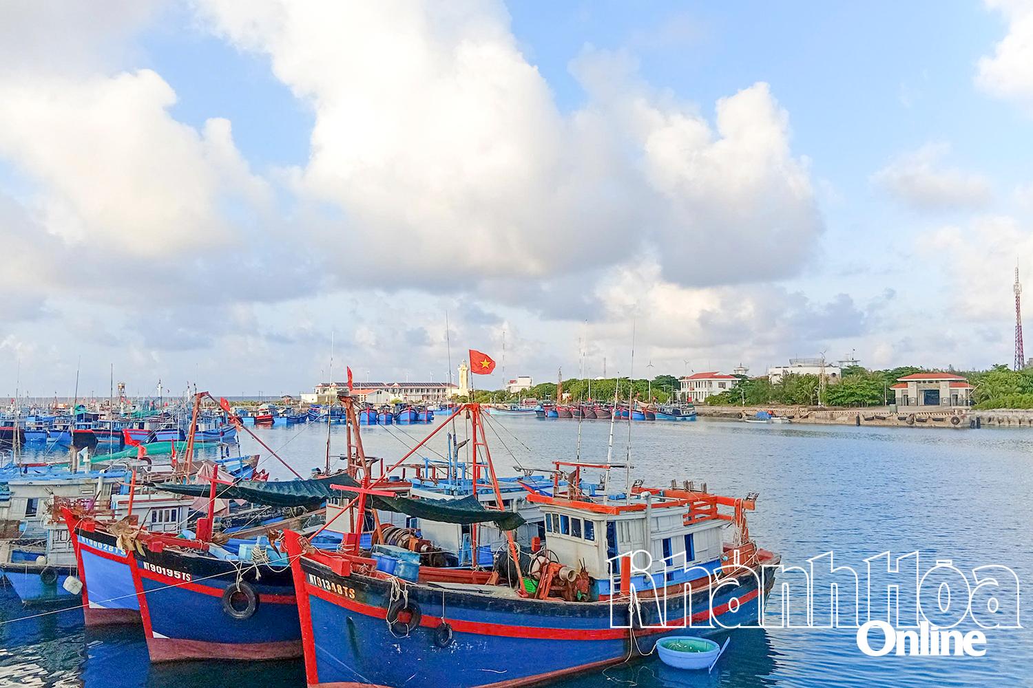 Chào mừng kỷ niệm 50 năm Giải phóng quần đảo Trường Sa (29-4-1975 - 29-4-2025): Trường Sa - 50 năm vững mạnh cùng đất nước - Kỳ 2: Phát huy nội lực để vươn lên