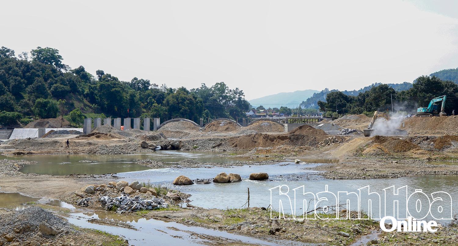 Đập dâng Tô Hạp 1 đang được triển khai thi công.
